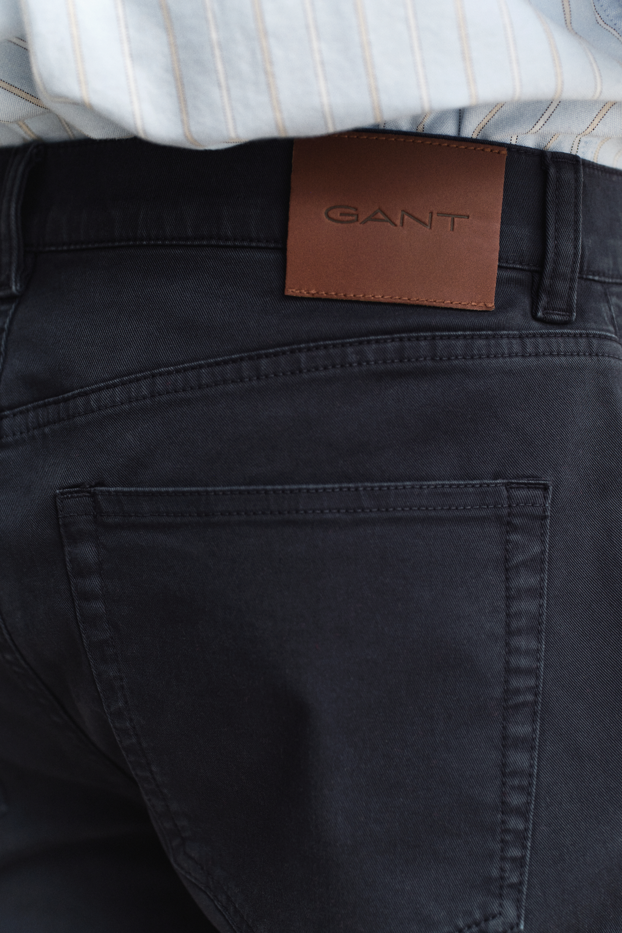 Gant Men's Navy Regular Fit Desert Jeans (31/32) Evening Blue