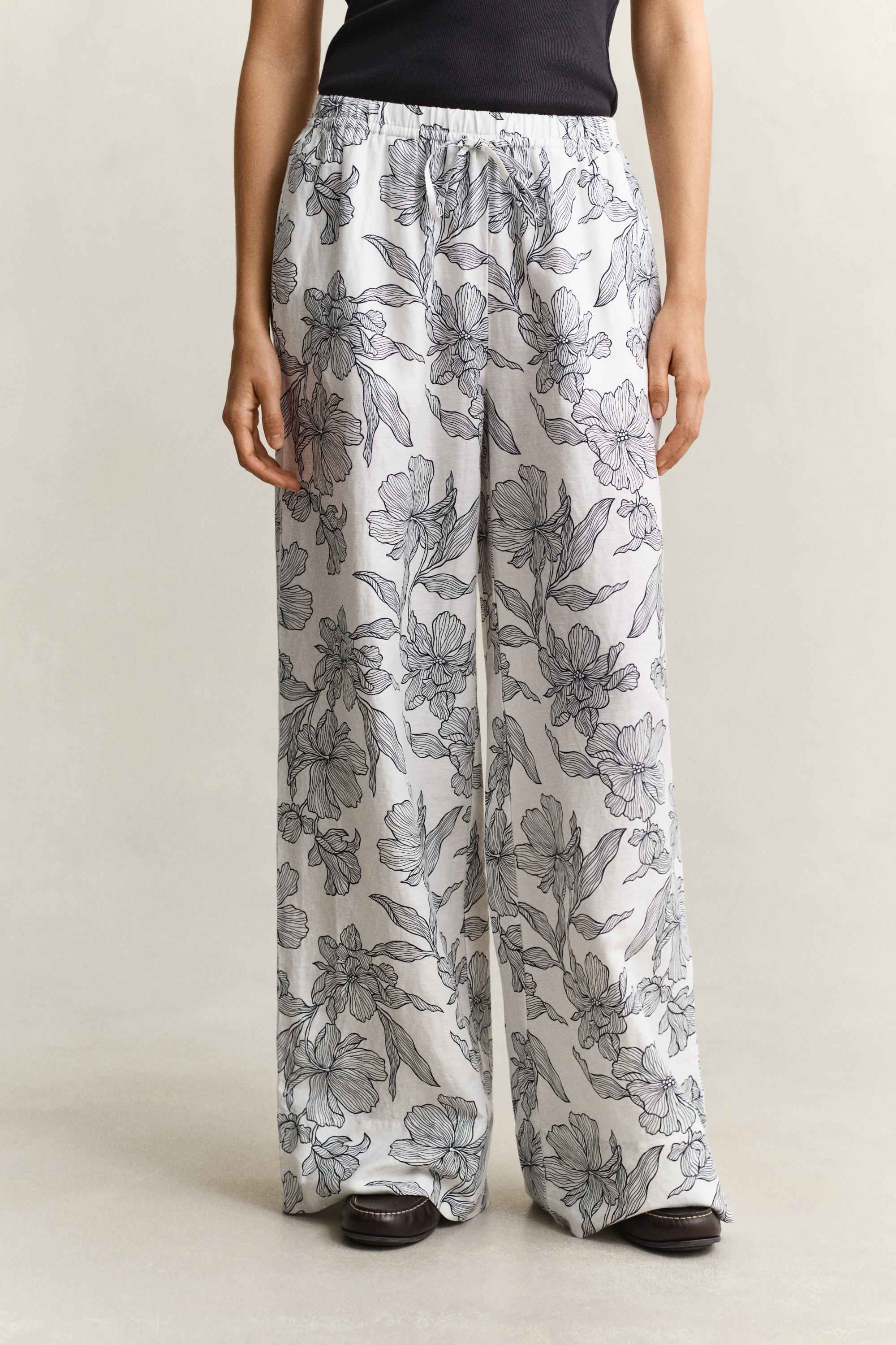 Gant Women's Navy Floral Linen Pants (46) Evening Blue