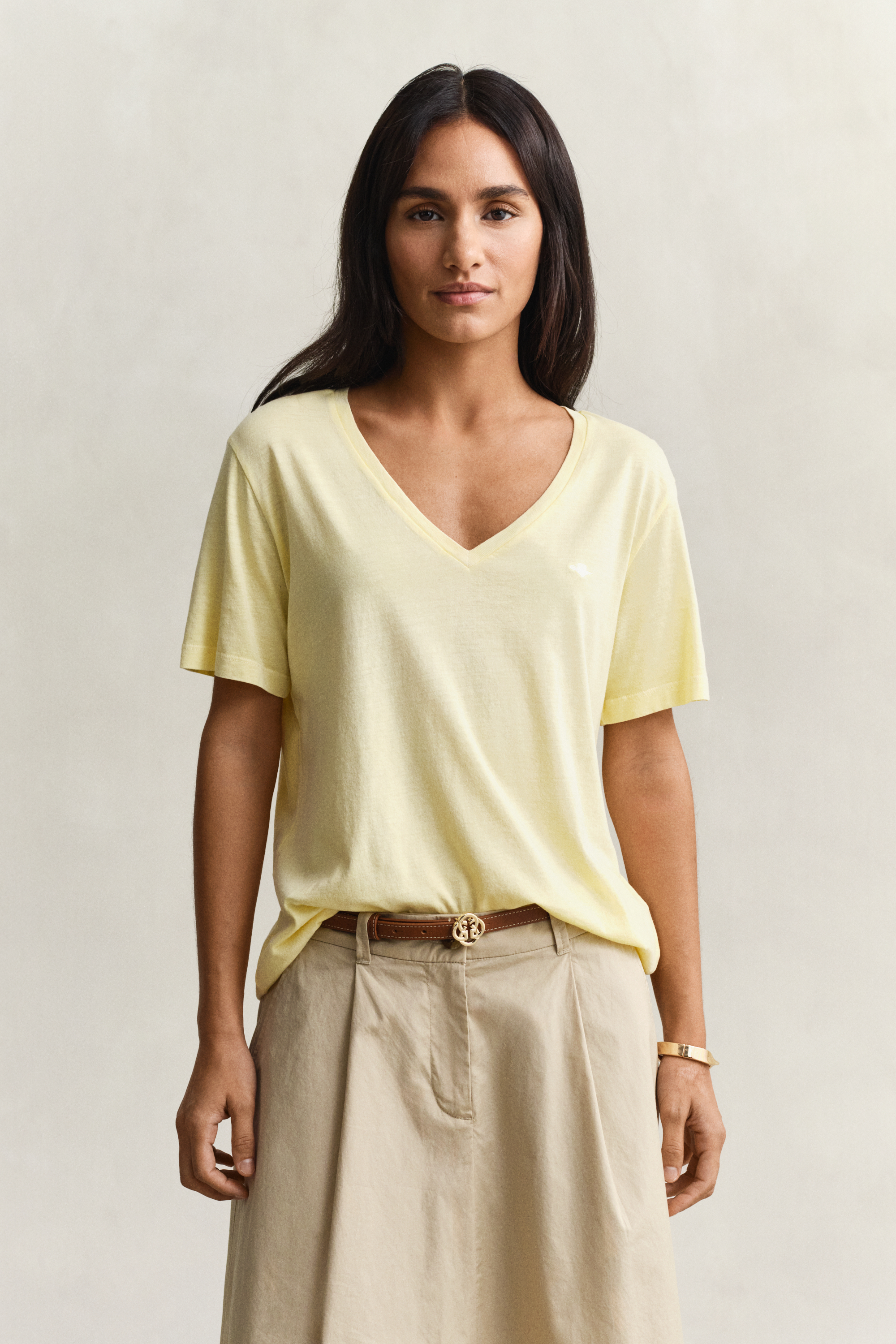 Gant Women's Vanilla Yellow Washed Shield V-Neck T-Shirt (M)