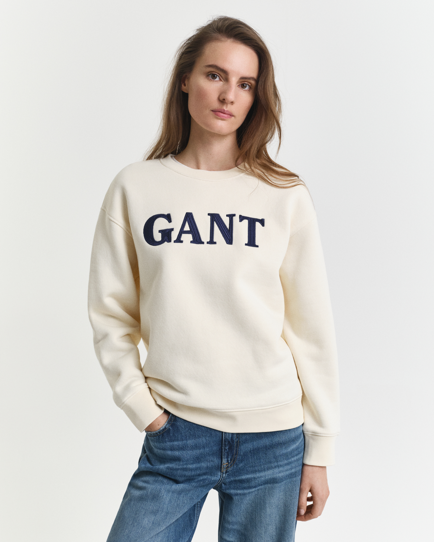Gant Women's Cream Graphic Crew Neck Sweatshirt (M)