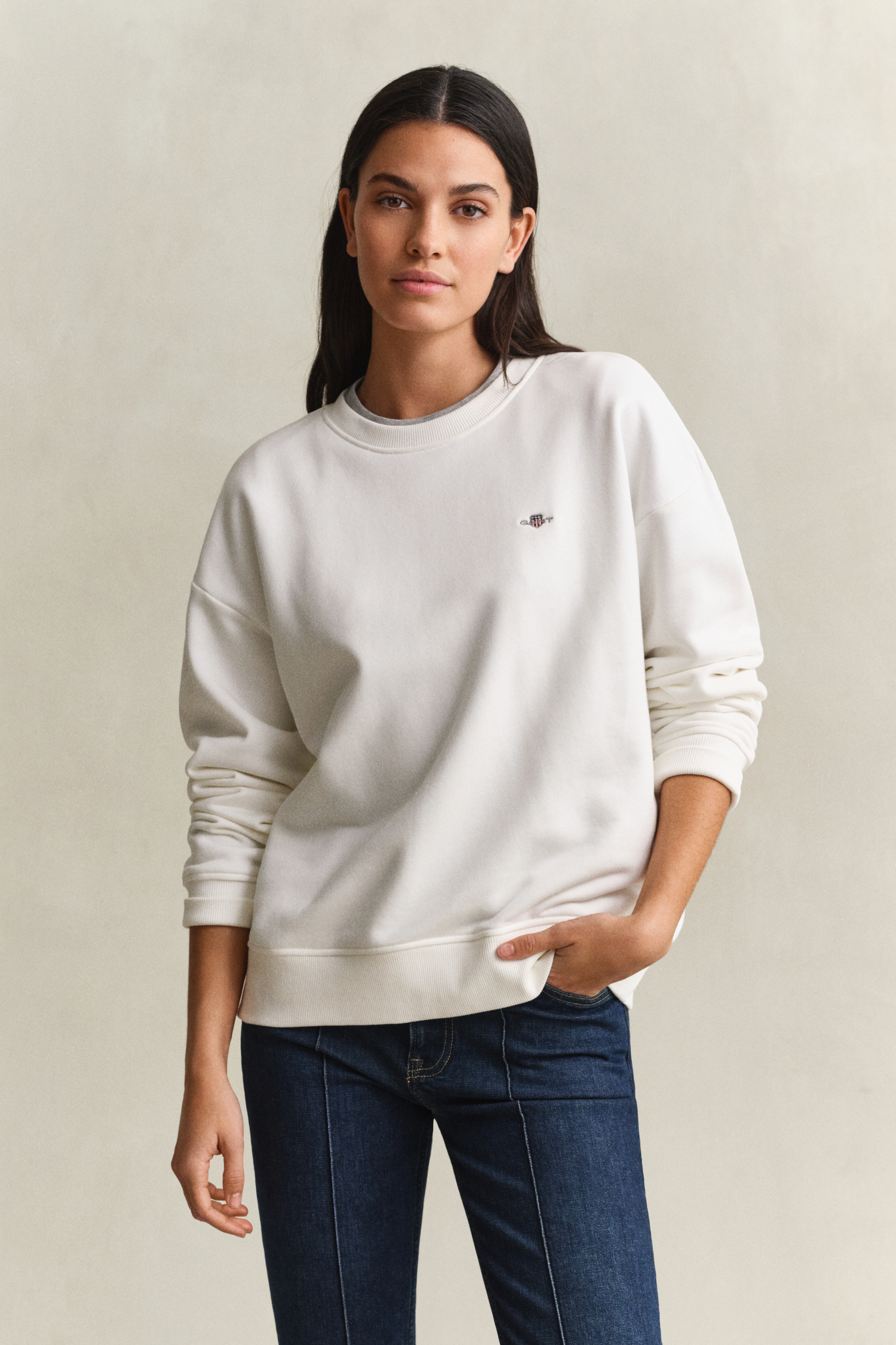 GANT Women's Shield C-neck Sweat Sweatshirt - Image 2