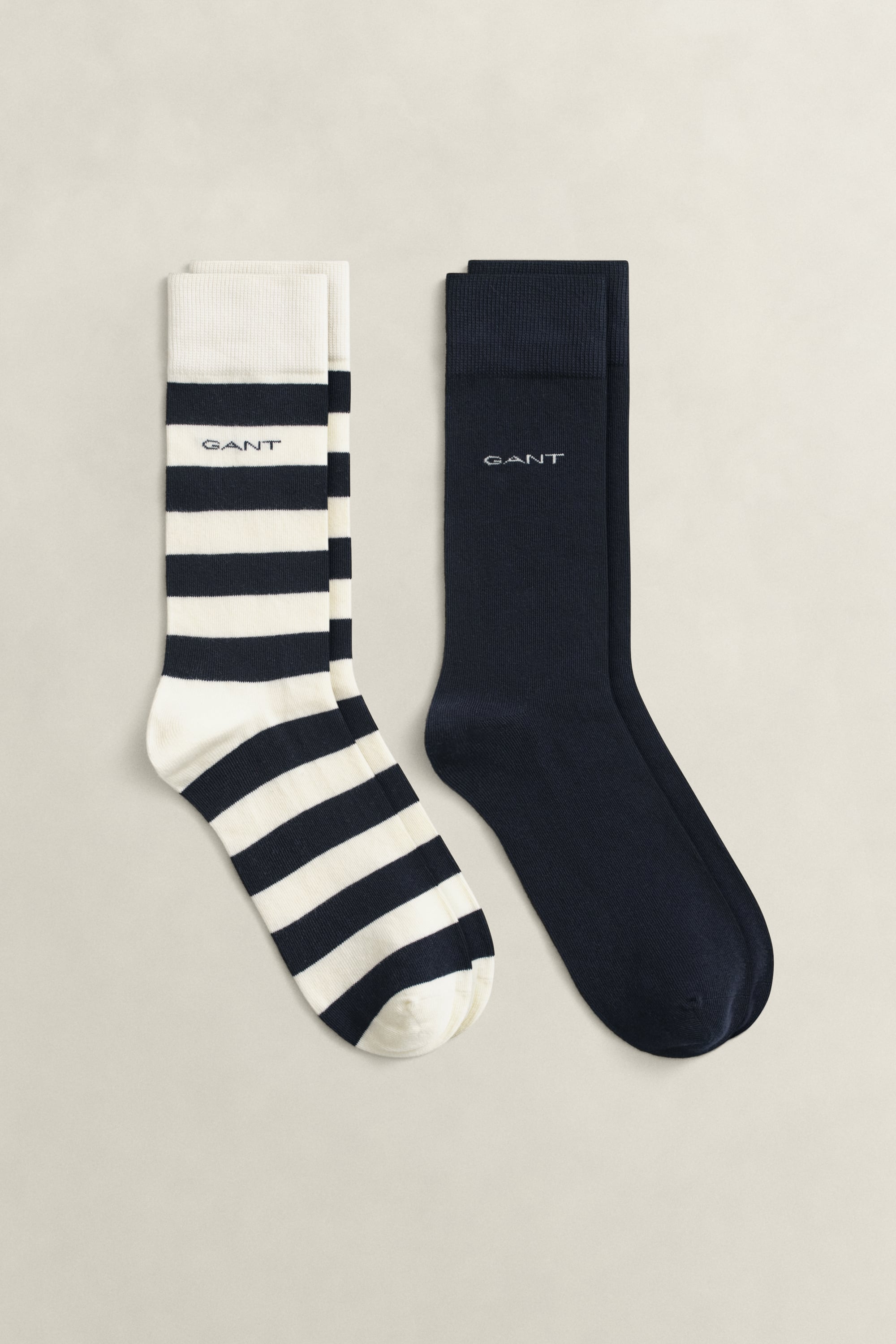 Gant Men's White 2-Pack Barstripe & Solid Socks (43-45) Cream