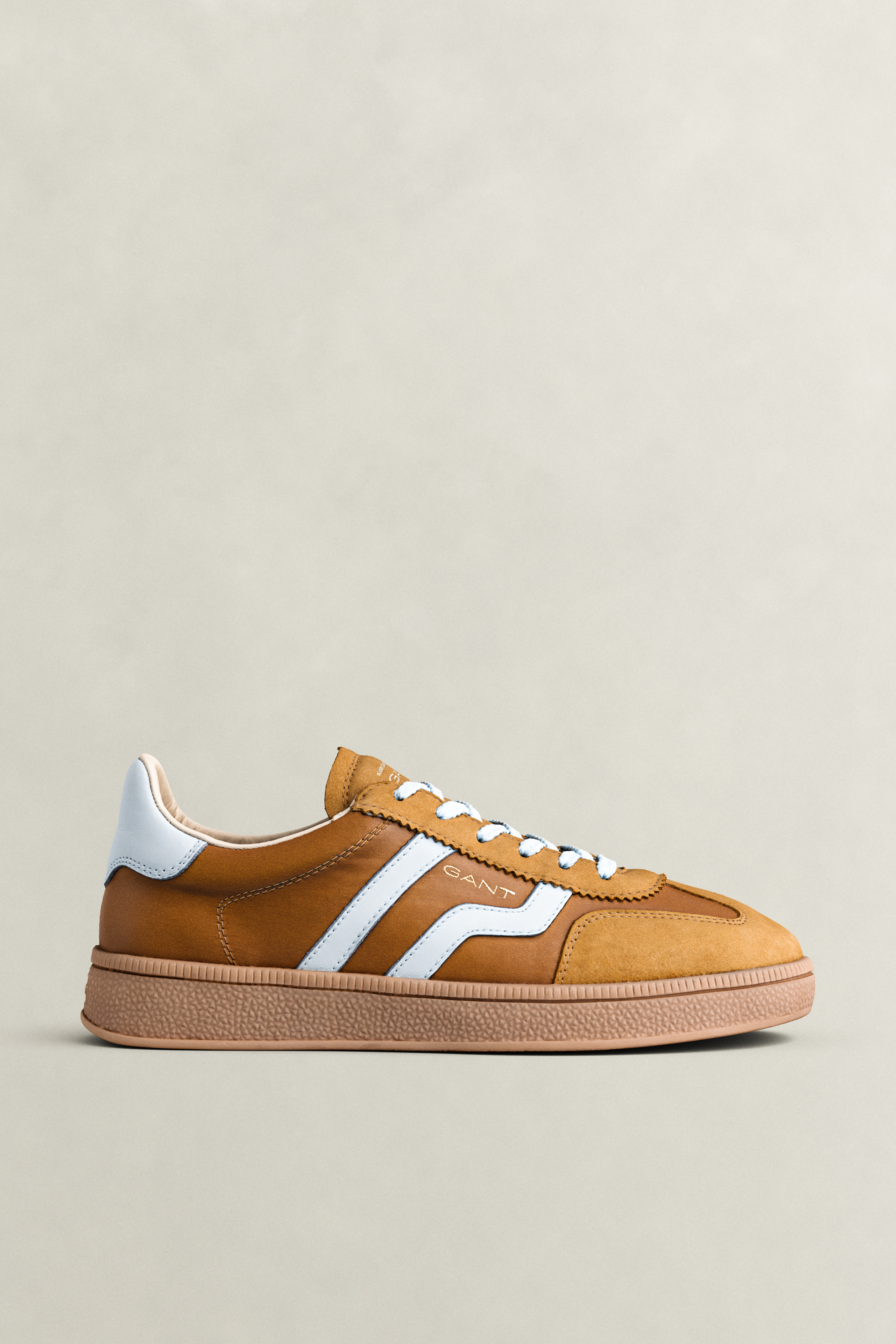 Gant Women's Gold Yellow Cuzima Sneakers (38)