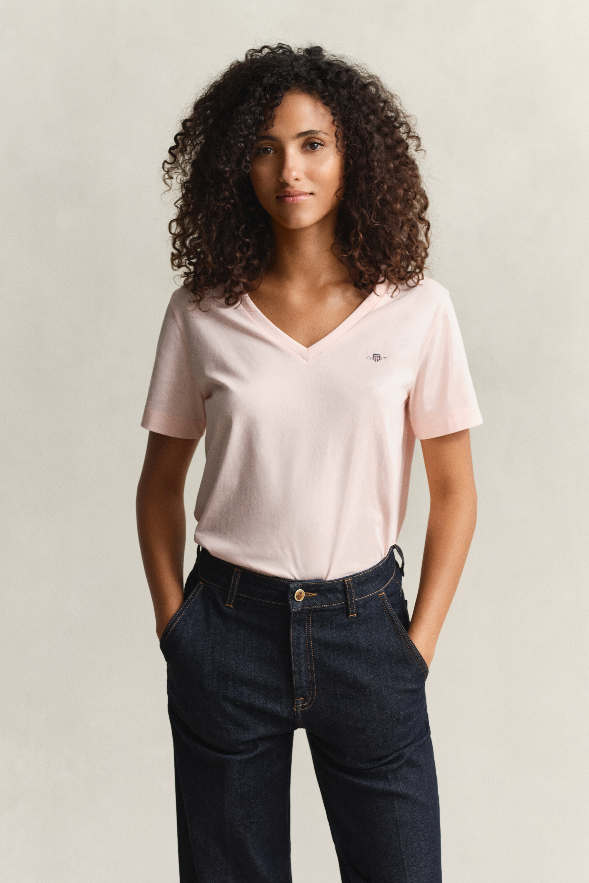 Gant Women's Apricot Pink Shield V-Neck T-Shirt (Xxl)
