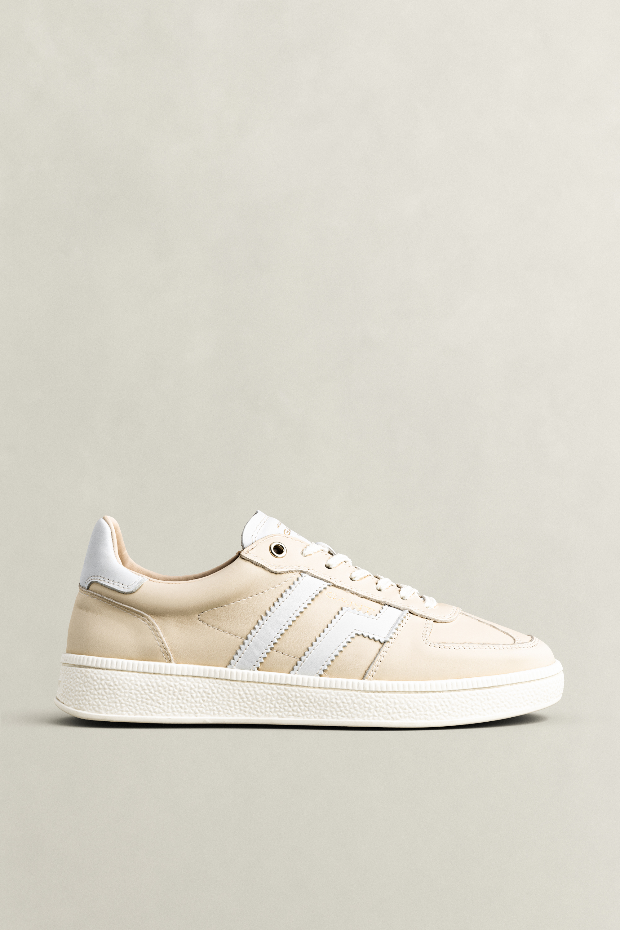 Gant Women's White Cuzima Leather Sneakers (38) Cream