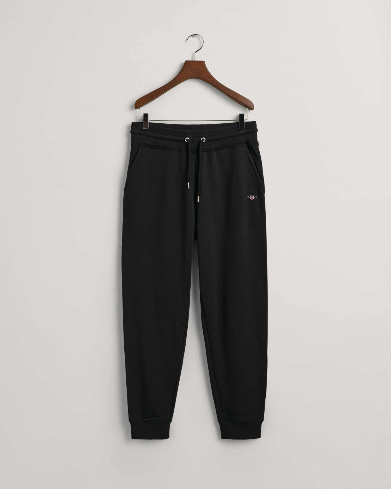 GANT Men Shield Sweatpants (5XL) Black