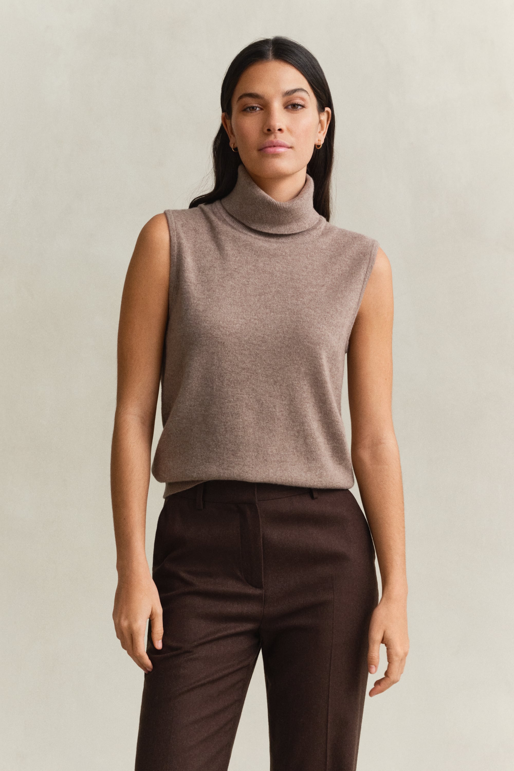 Gant Sleeveless Turtleneck Sweater