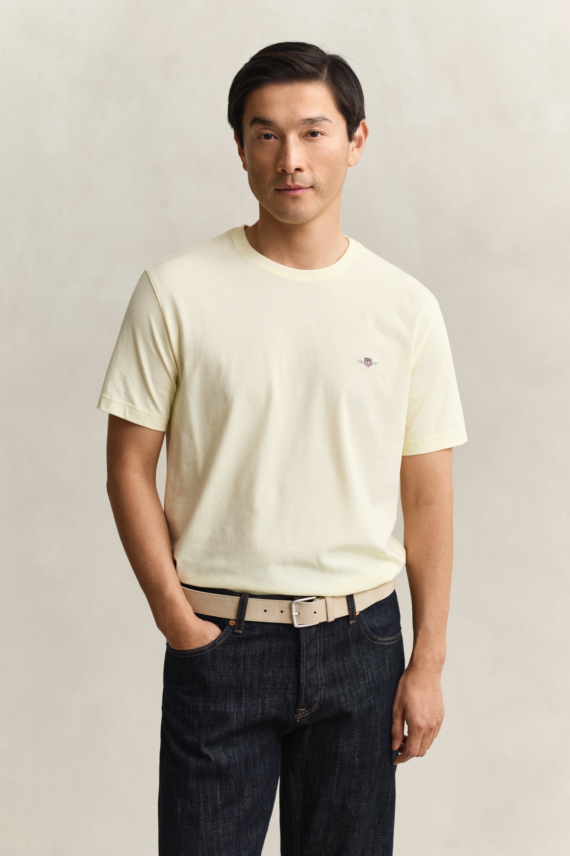 Gant Men's Vanilla Yellow Regular Fit Shield T-Shirt (L)