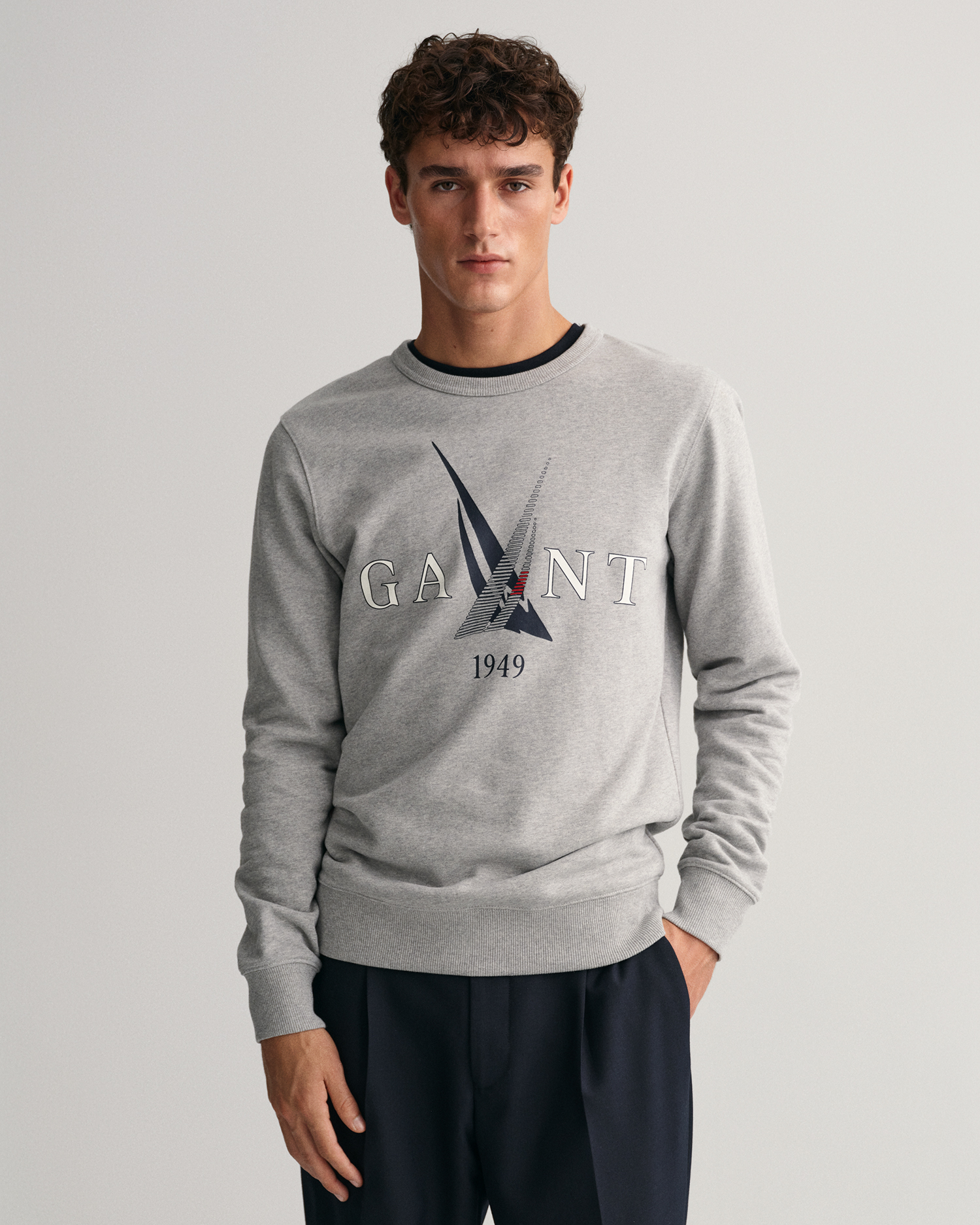 GANT Men Sail Print Crew Neck Sweatshirt (M) Grey