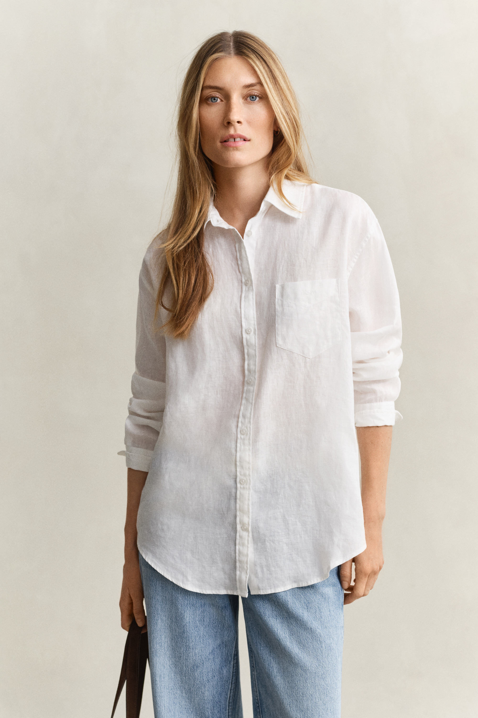 Gant Relaxed Fit Linen Shirt In White