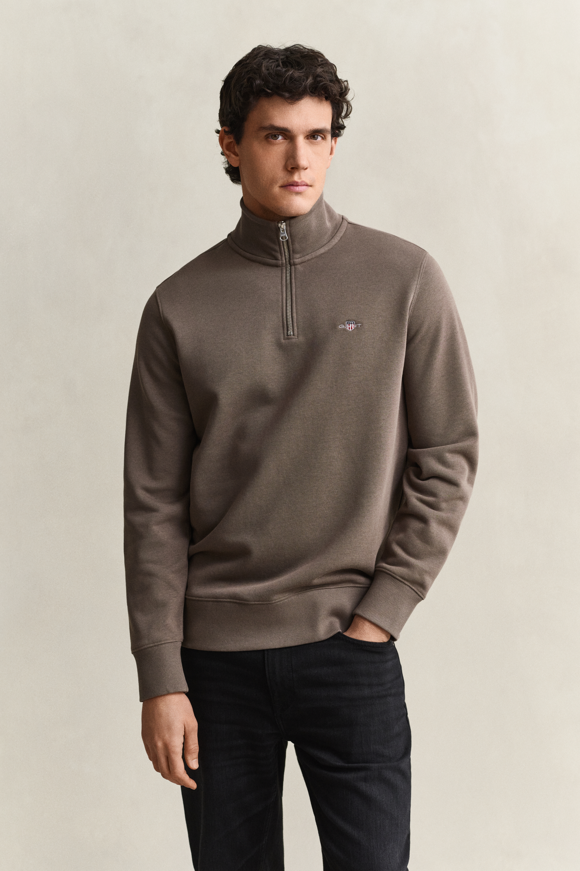 Gant Men's Faded Taupe Shield Half-Zip Sweatshirt (Xxl)