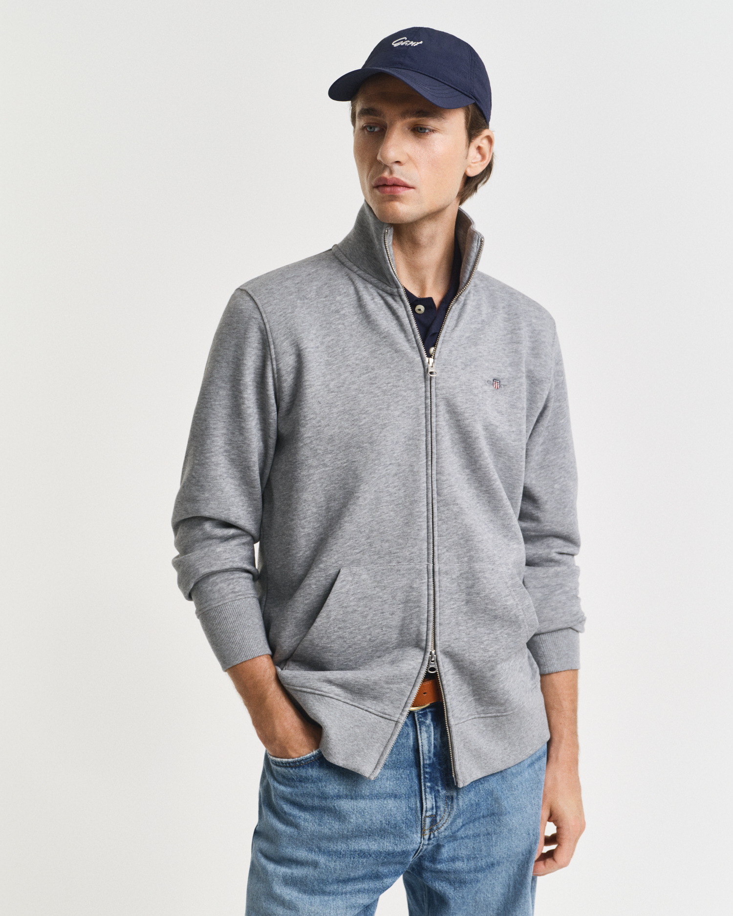 Gant Men's Grey Shield Zip Sweatshirt ) 4XL