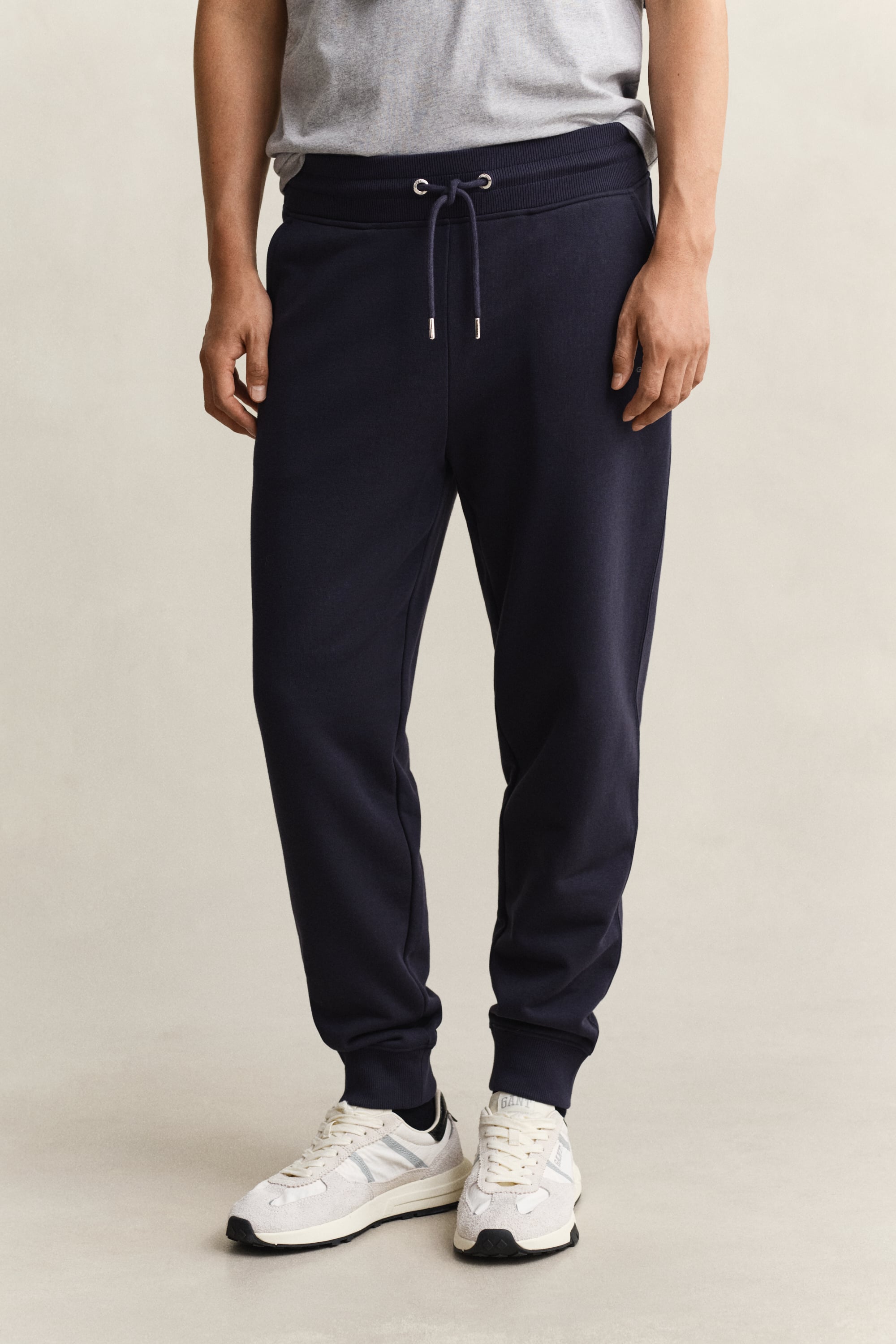 Gant Men's Navy Shield Sweatpants (4Xl) Evening Blue