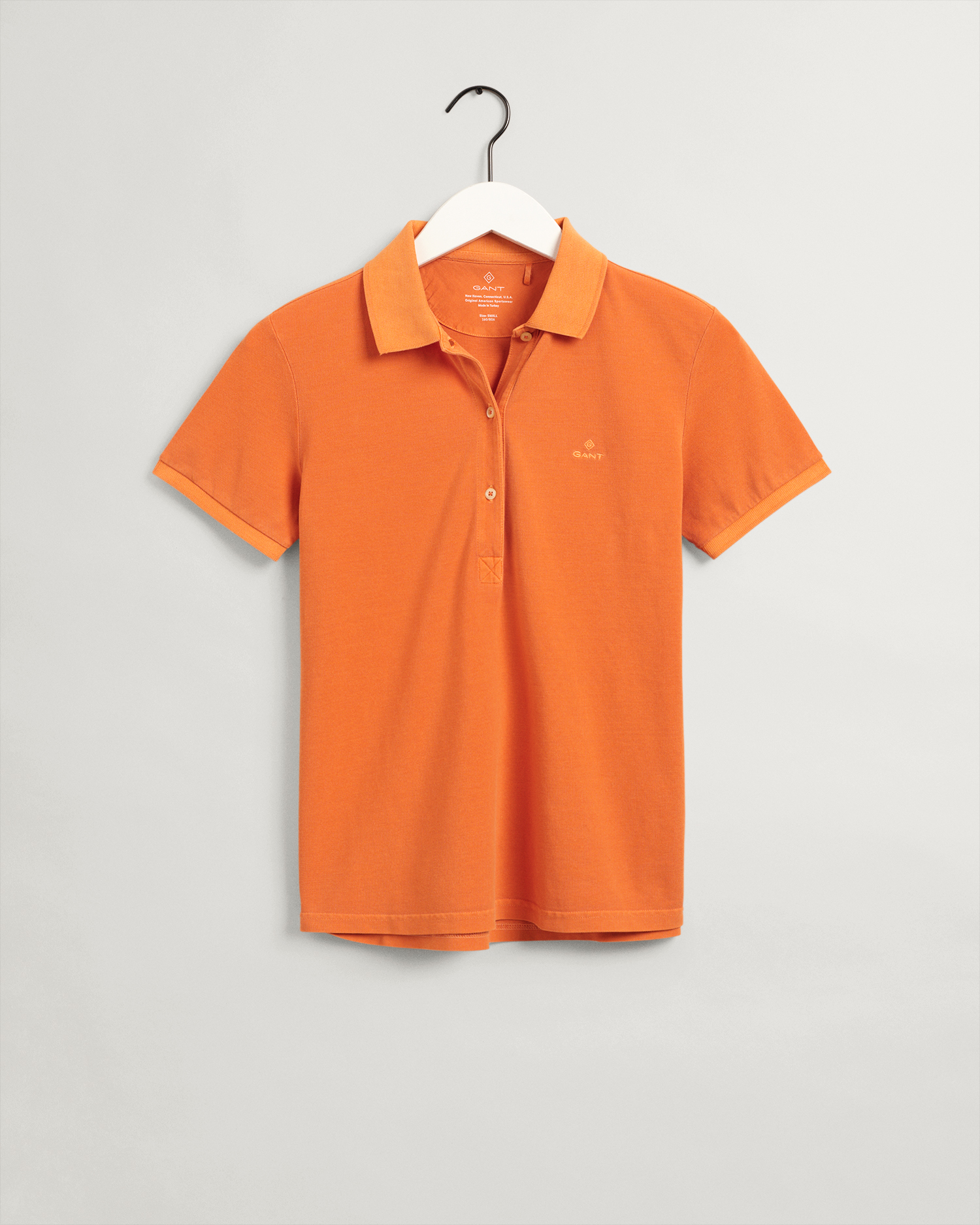 

GANT Women Sunfaded Piqué Polo Shirt (XS) Orange