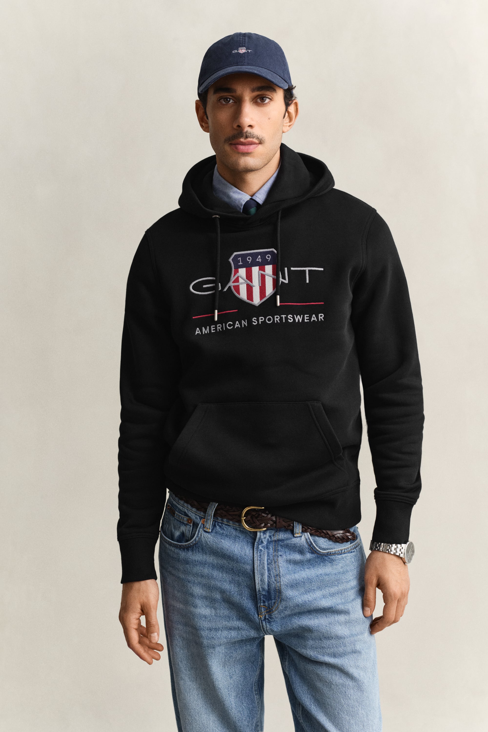 Gant Men's Black Archive Shield Hoodie (Xl)