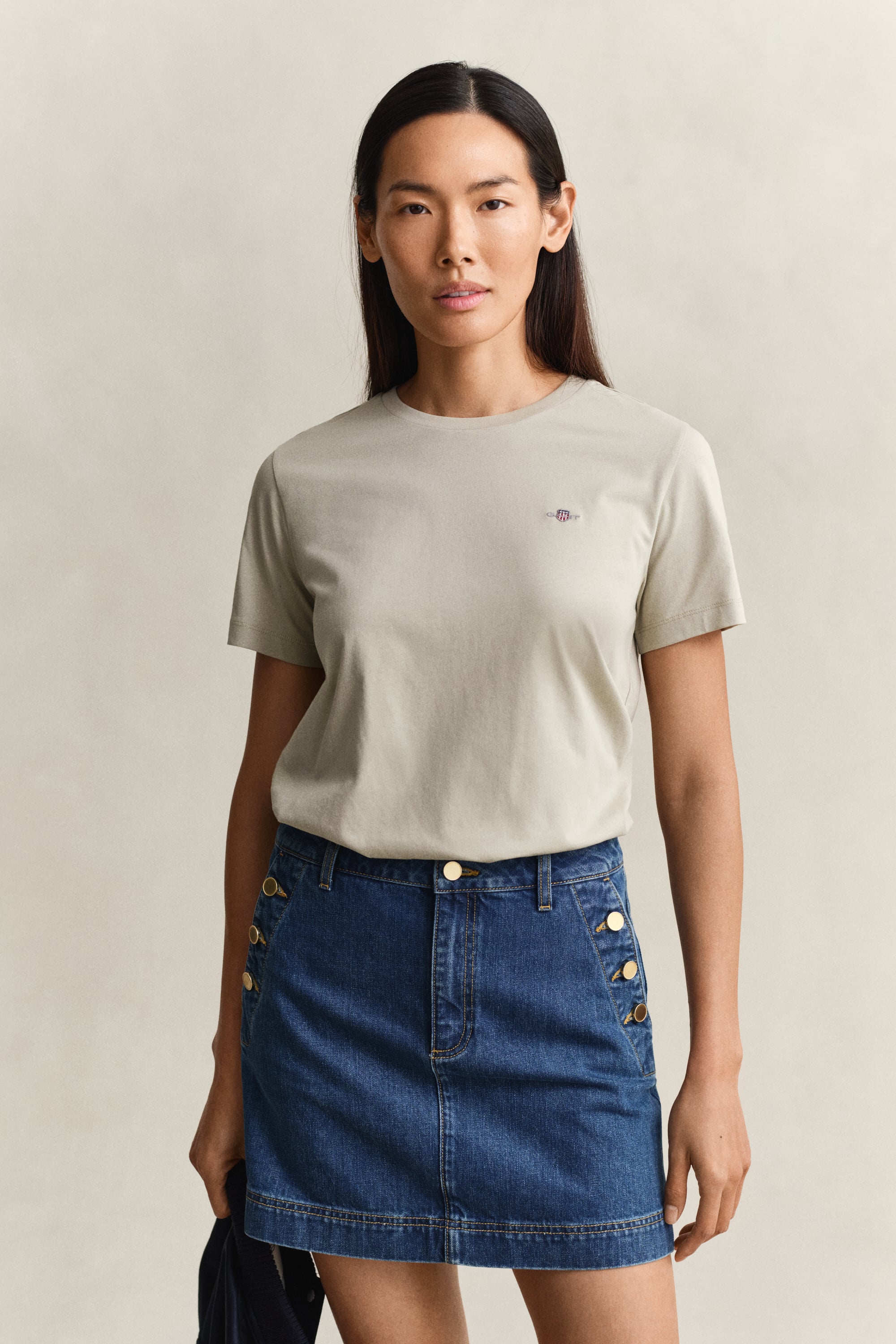 Gant Women's Country Beige Shield T-Shirt (Xl)