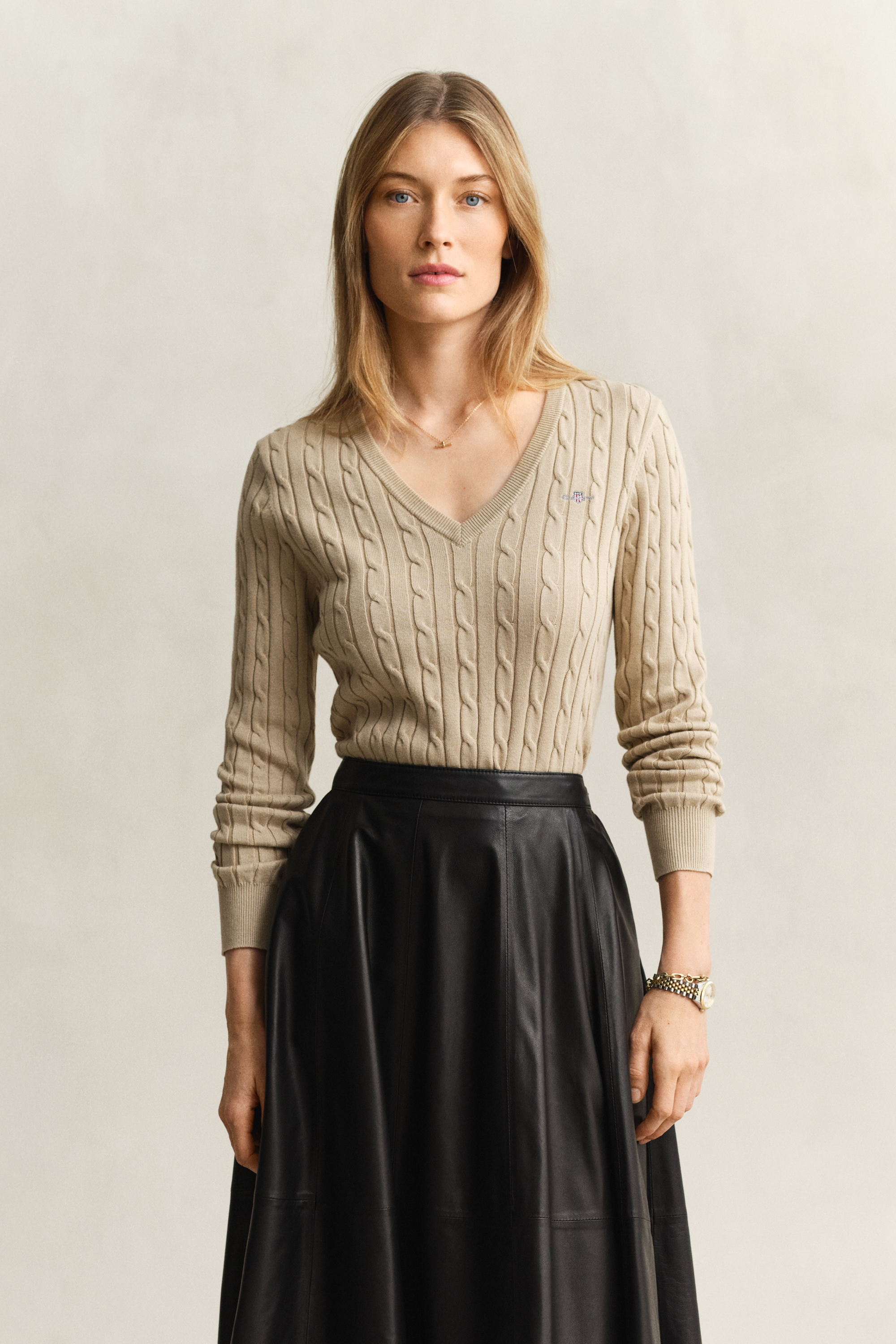 Gant Women's Oat Beige Cable Knit V-Neck Sweater (Xxl)