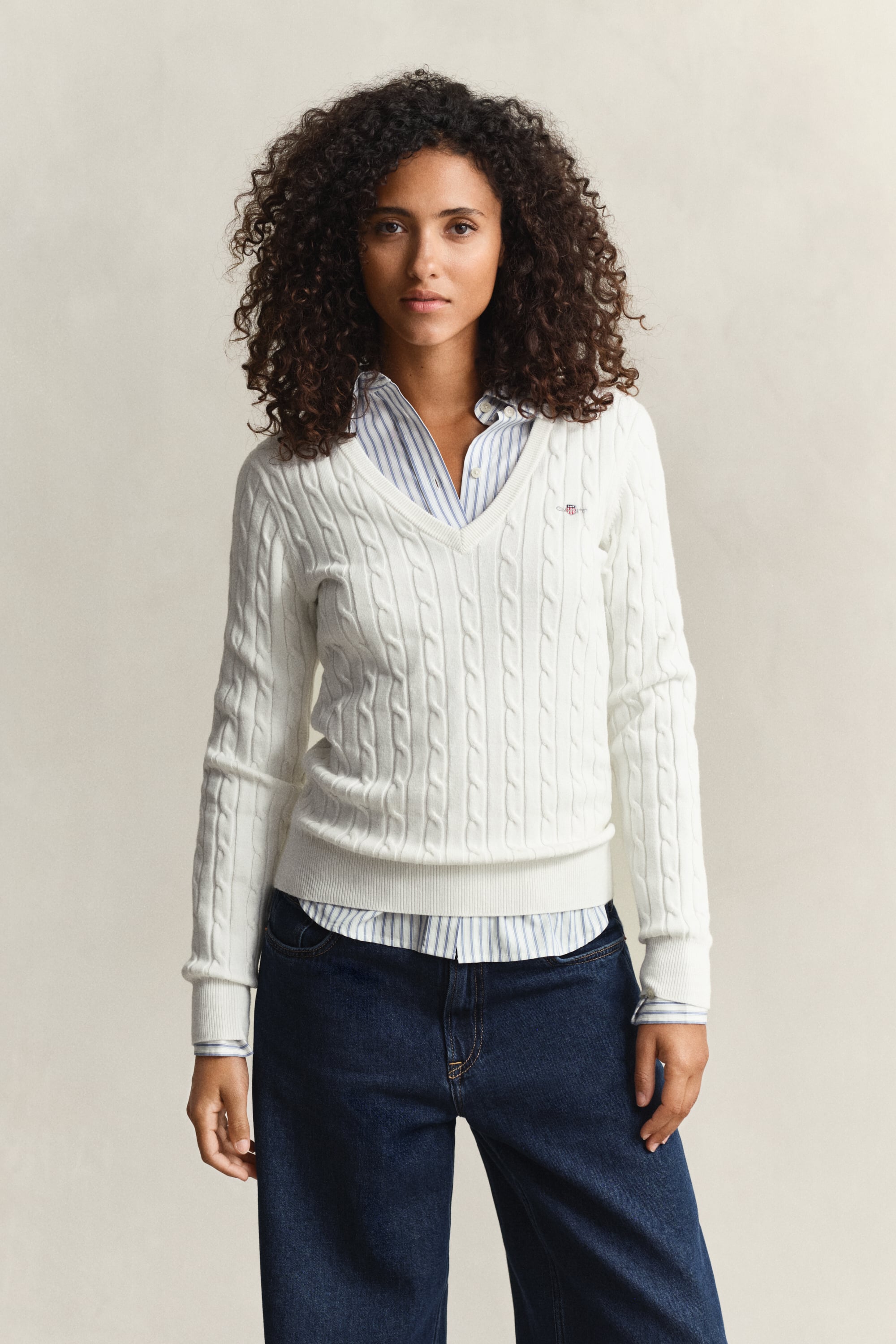 Gant Women's Off White Cable Knit V-Neck Sweater (Xs) Eggshell