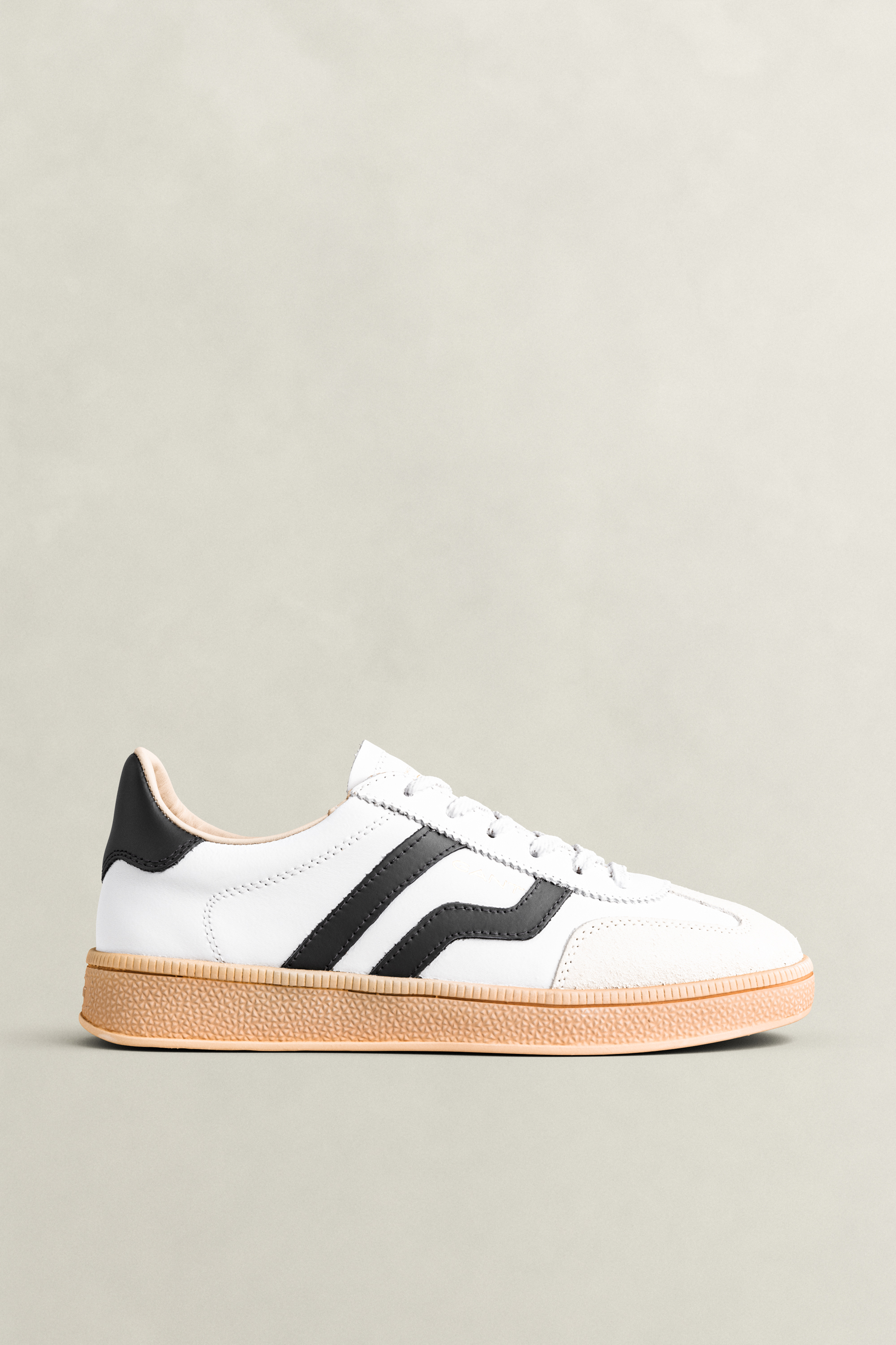 Gant Women's White Cuzima Leather Sneakers (38)