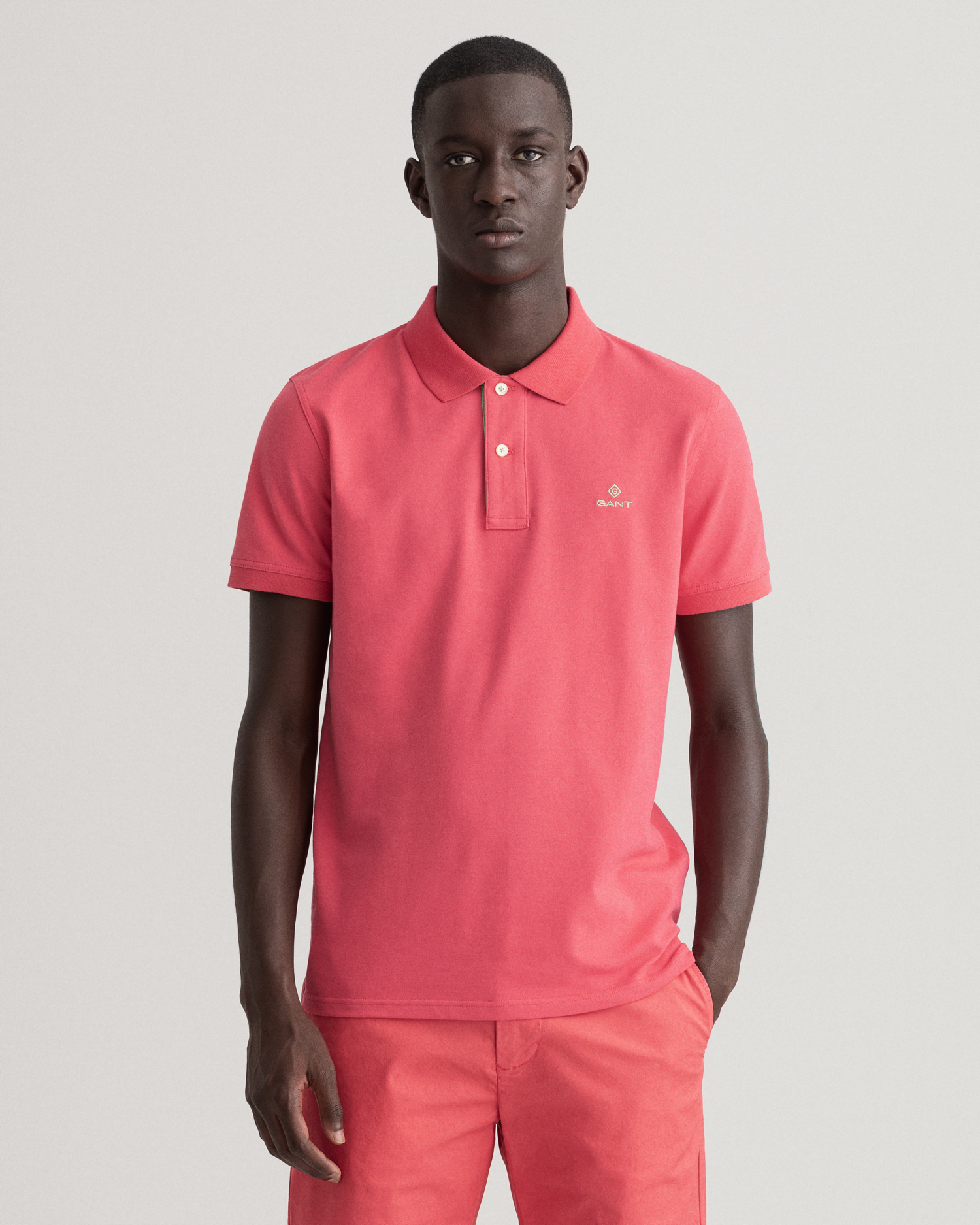 

GANT Men Contrast Color Piqué Polo Shirt (5XL)