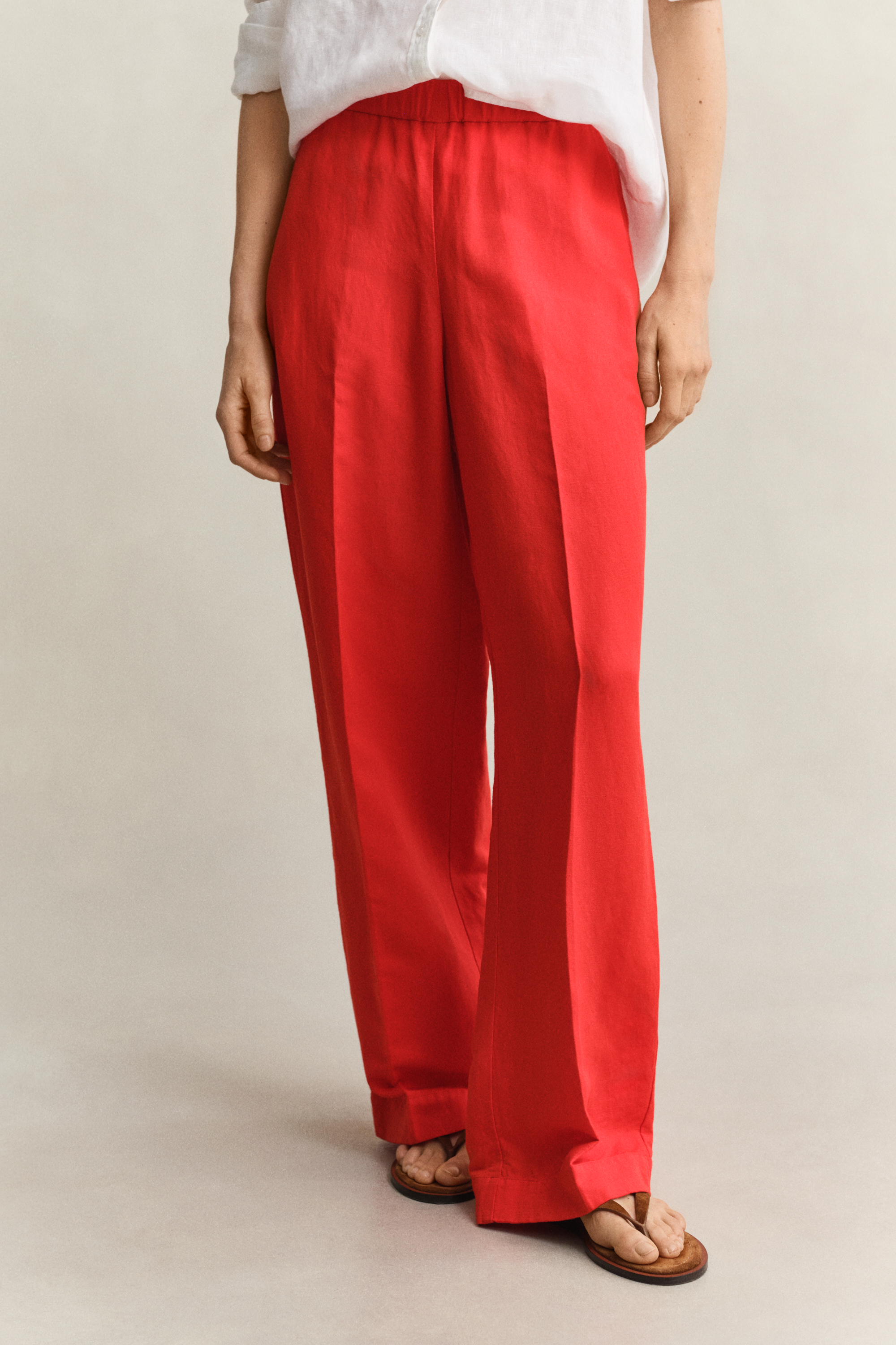 Gant Women's Perfect Red Linen Blend Pants (38)