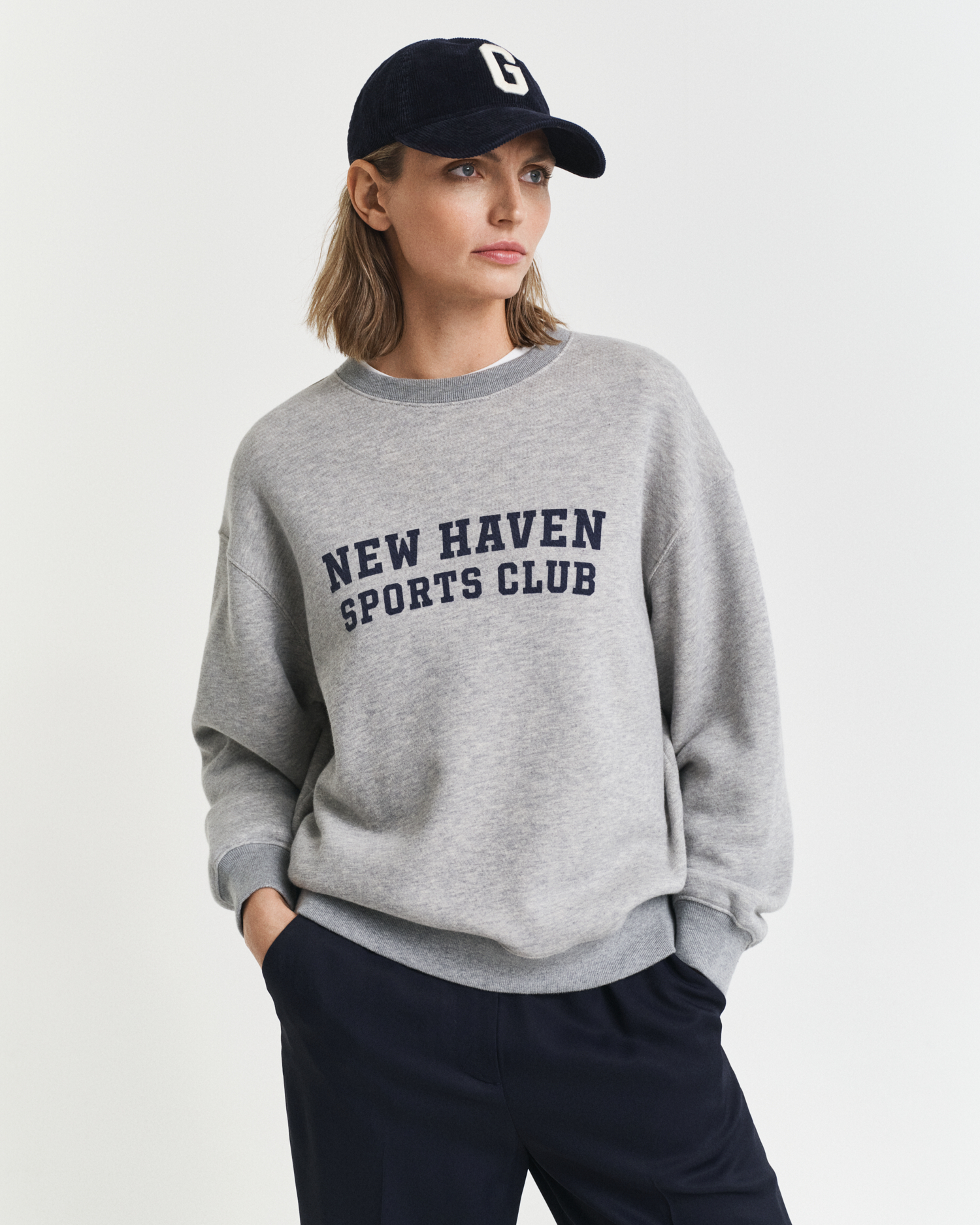 Gant Women's Light/Grey Graphic Crew Neck Sweatshirt (M)