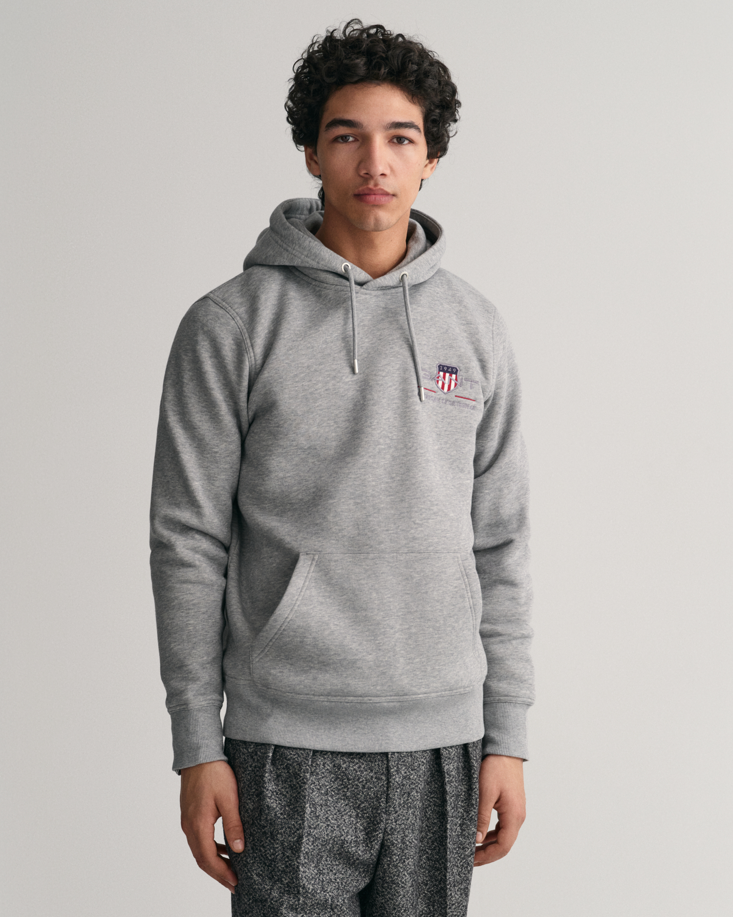 GANT Men Medium Archive Shield Hoodie (XXL) Grey
