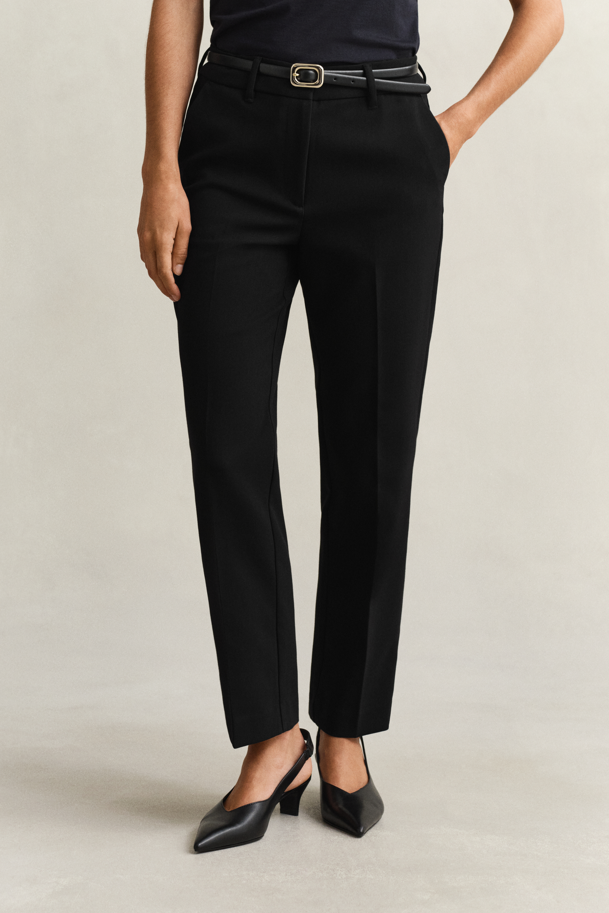 Gant Women's Black Slim Fit Slacks (34)