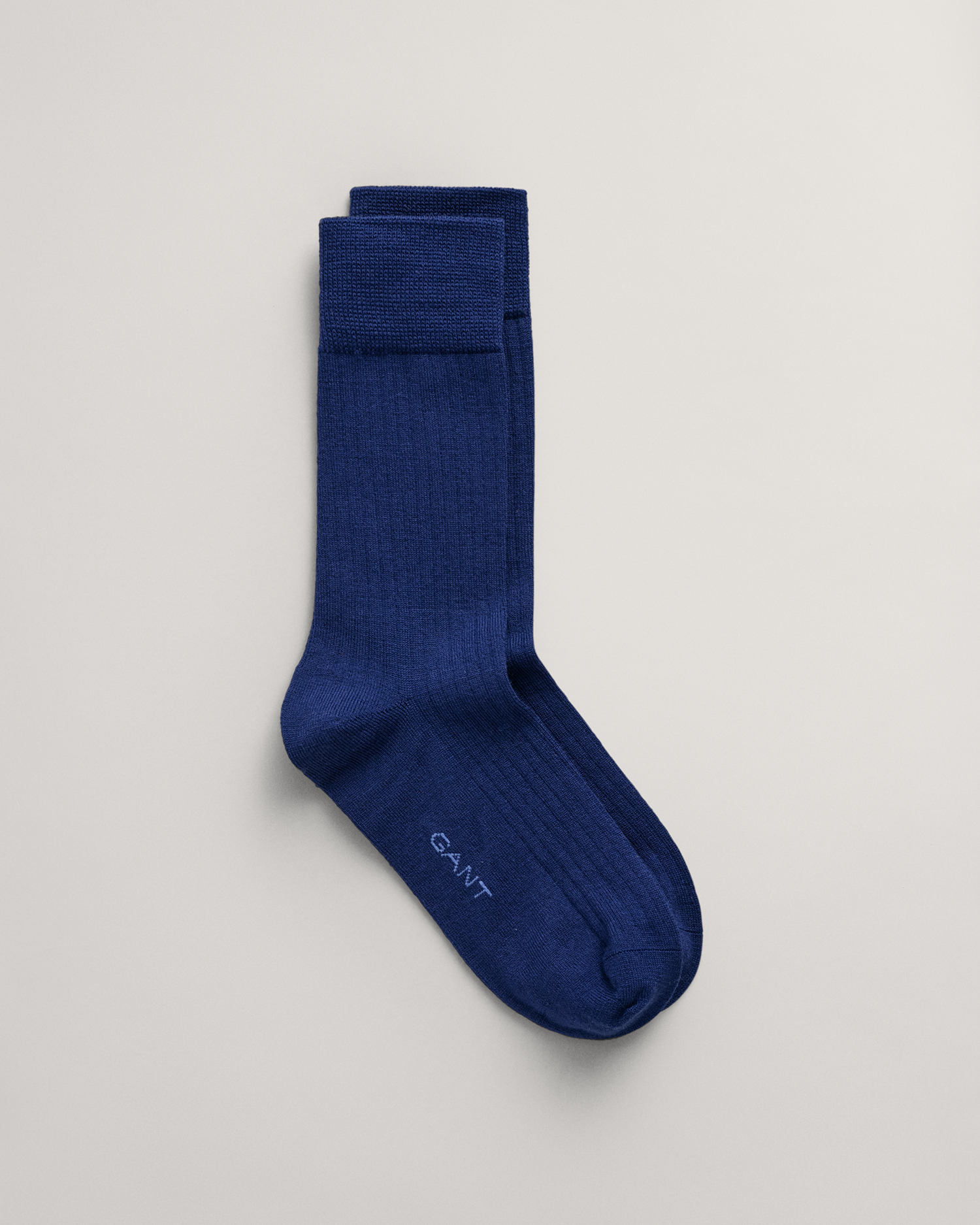 Gant Men Red Solid Socks main image 0