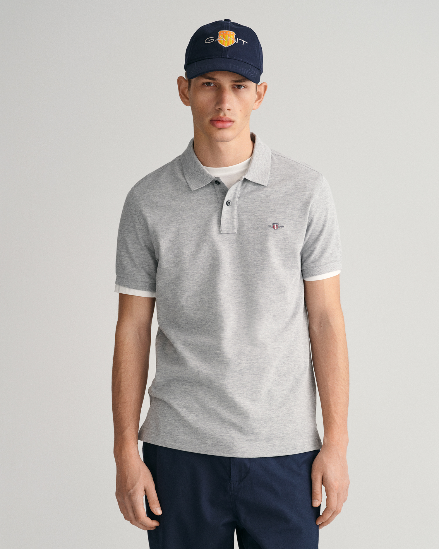 GANT Men Slim Fit Shield Piqué Polo Shirt (S) Grey
