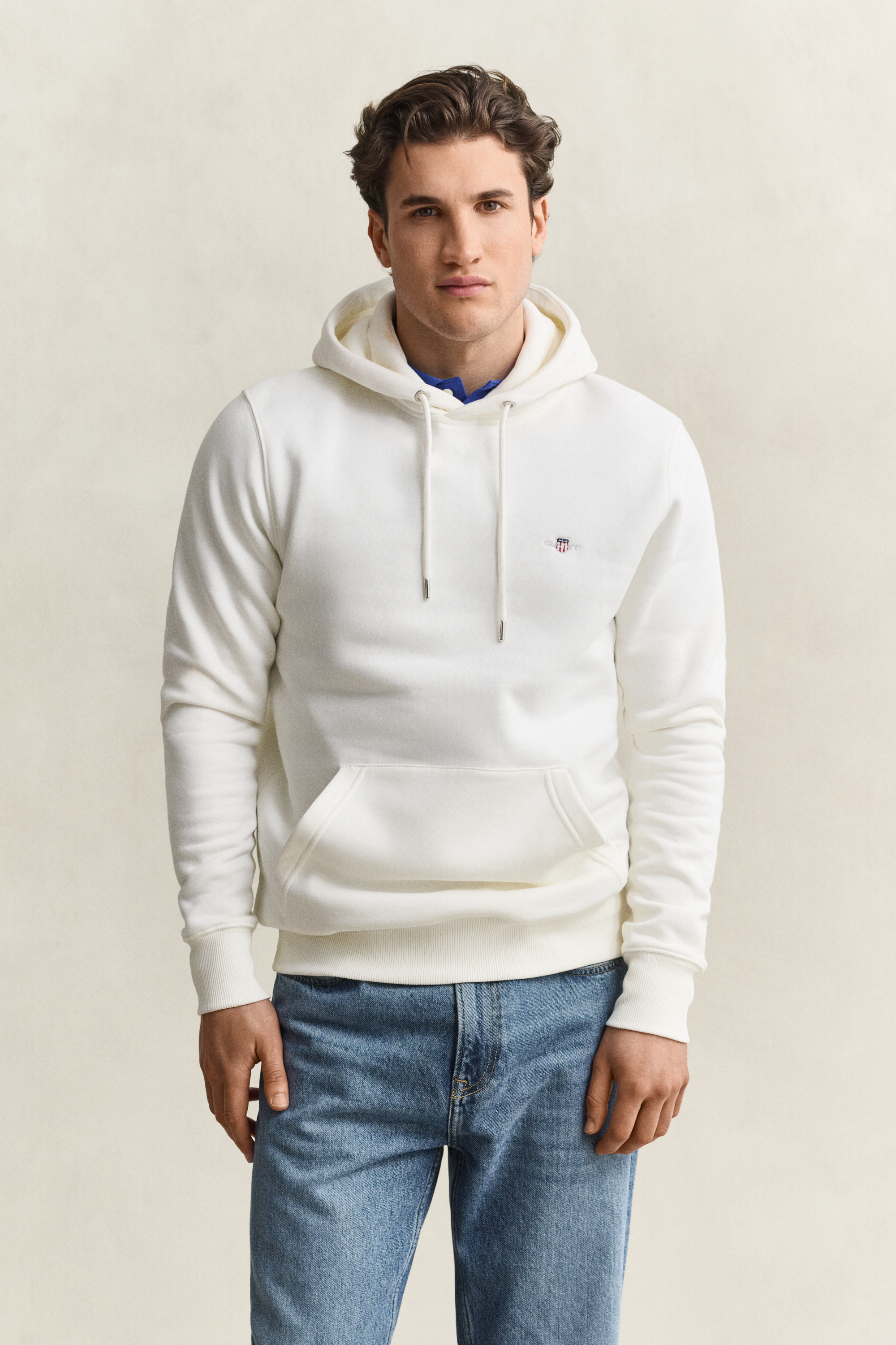 Gant Men's Off White Shield Hoodie (Xxl) Eggshell