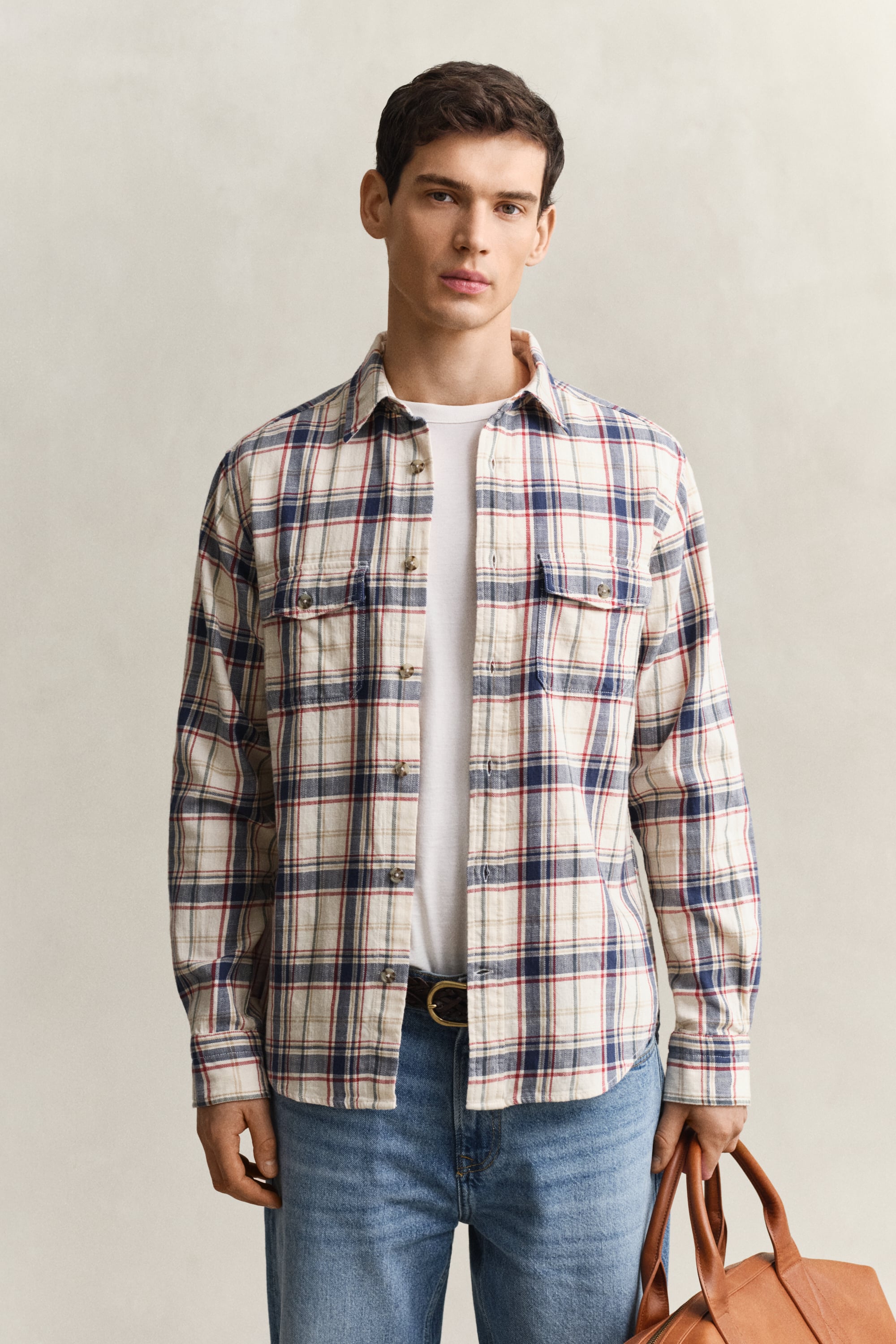Gant Men's Creamed White Twill Patch Pocket Shirt (Xl)