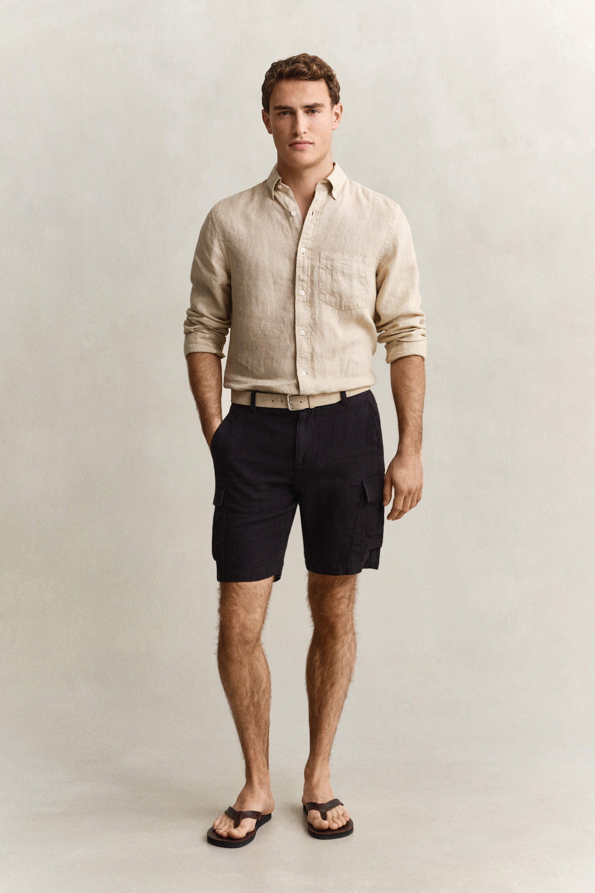 Gant Men's Black Linen Cargo Shorts (33) Ebony