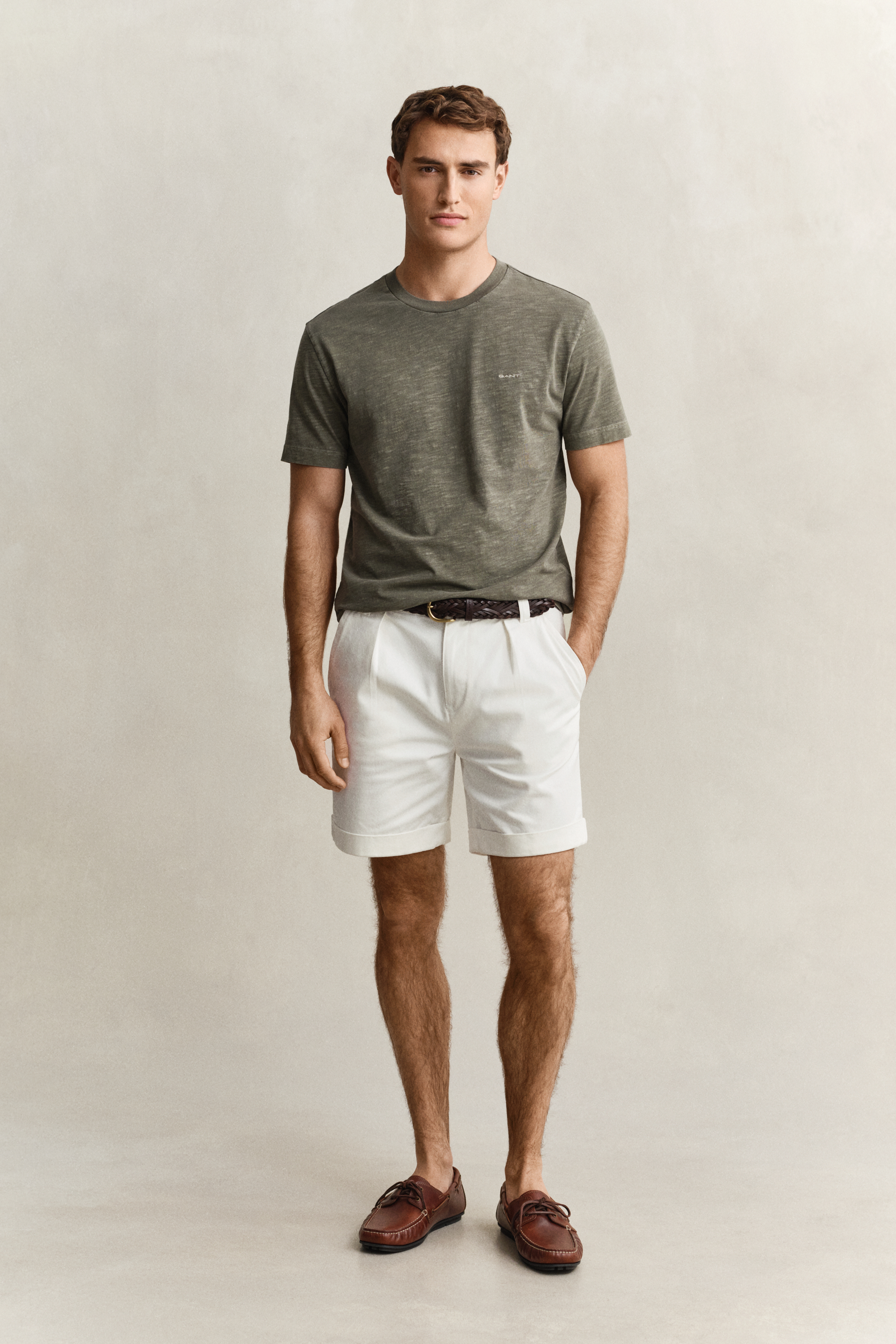 Gant Men's Off White Twill Shorts (31) Eggshell