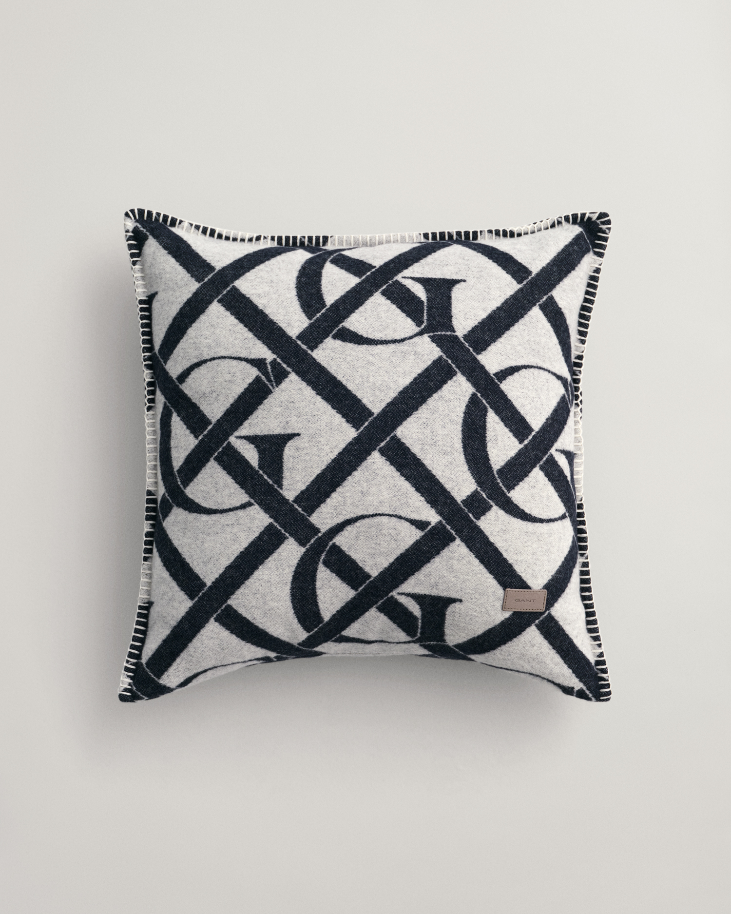GANT Home Monogram Cushion (50x50) Blue