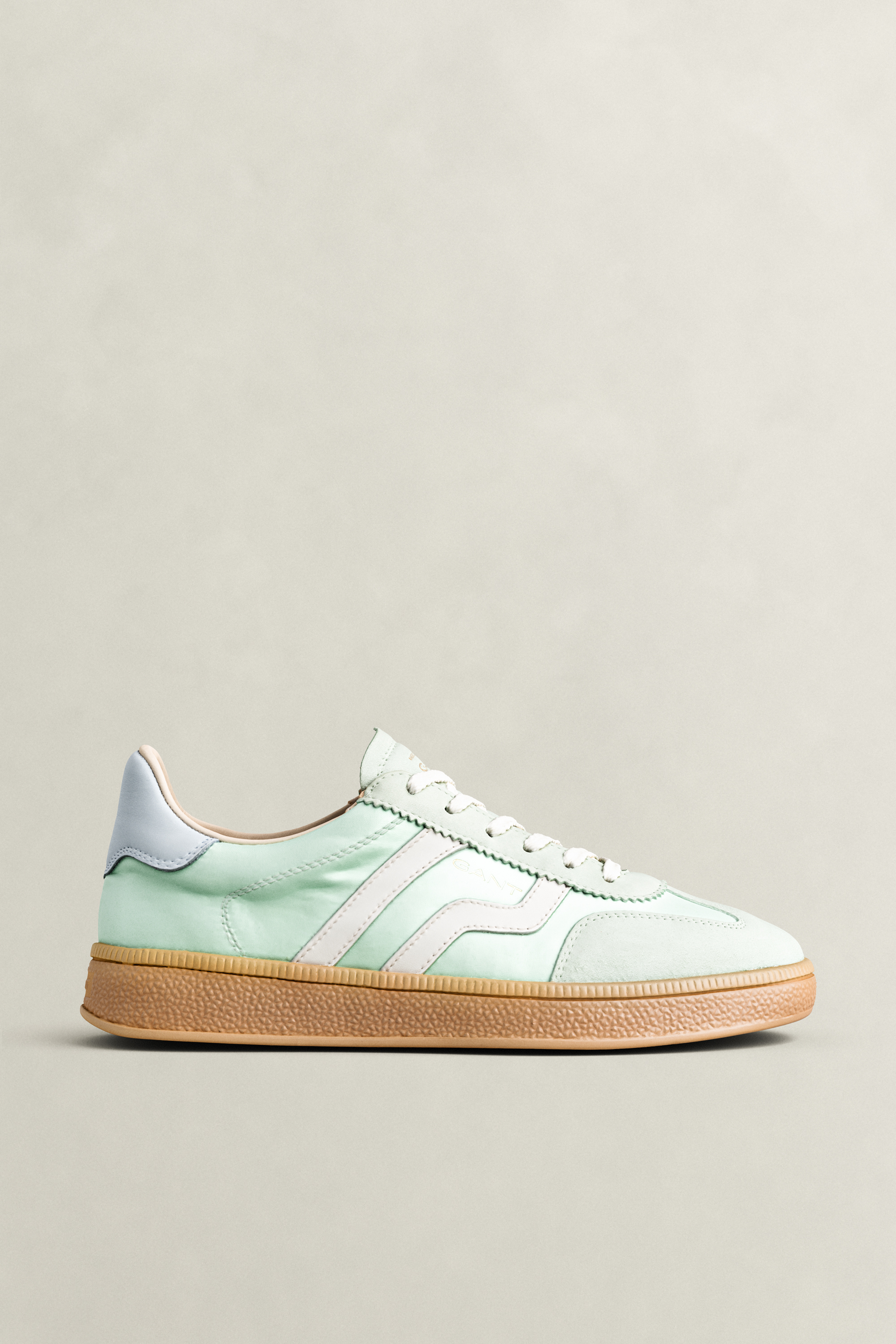 Gant Women's Sky Blue Cuzima Sneakers (38)
