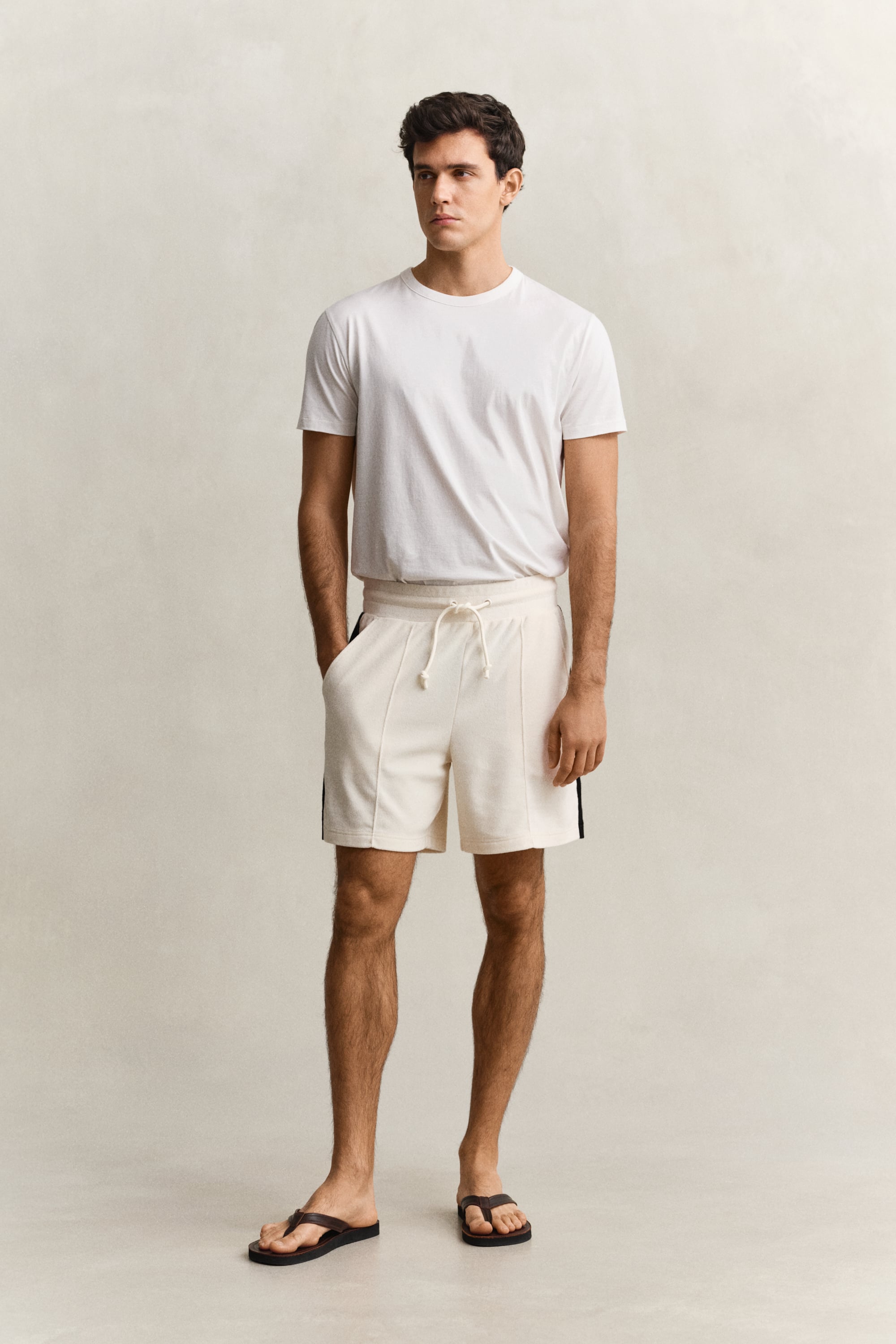 Gant Men's Creamed White Terry Cloth Shorts (Xxl)