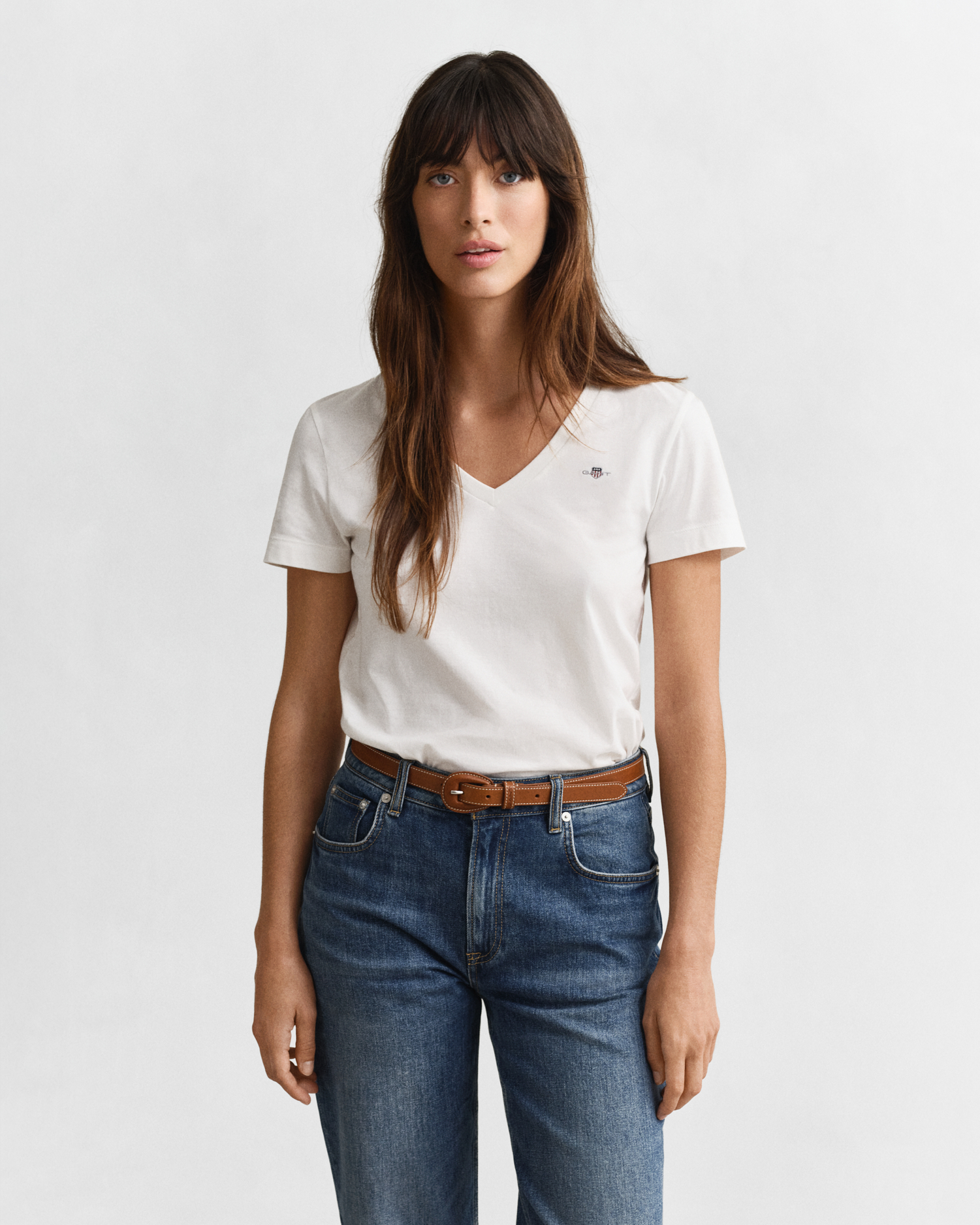 Gant Women's White Shield V-Neck T-Shirt (Xxl)