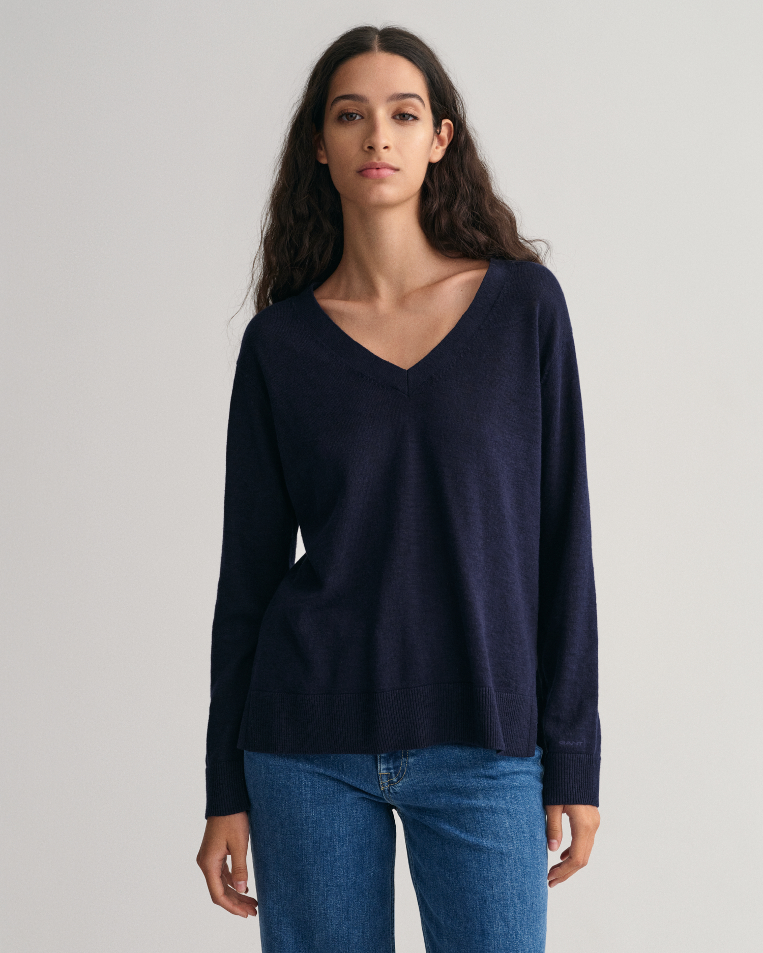 GANT Women Linen Blend V-Neck Sweater (XS) Blue