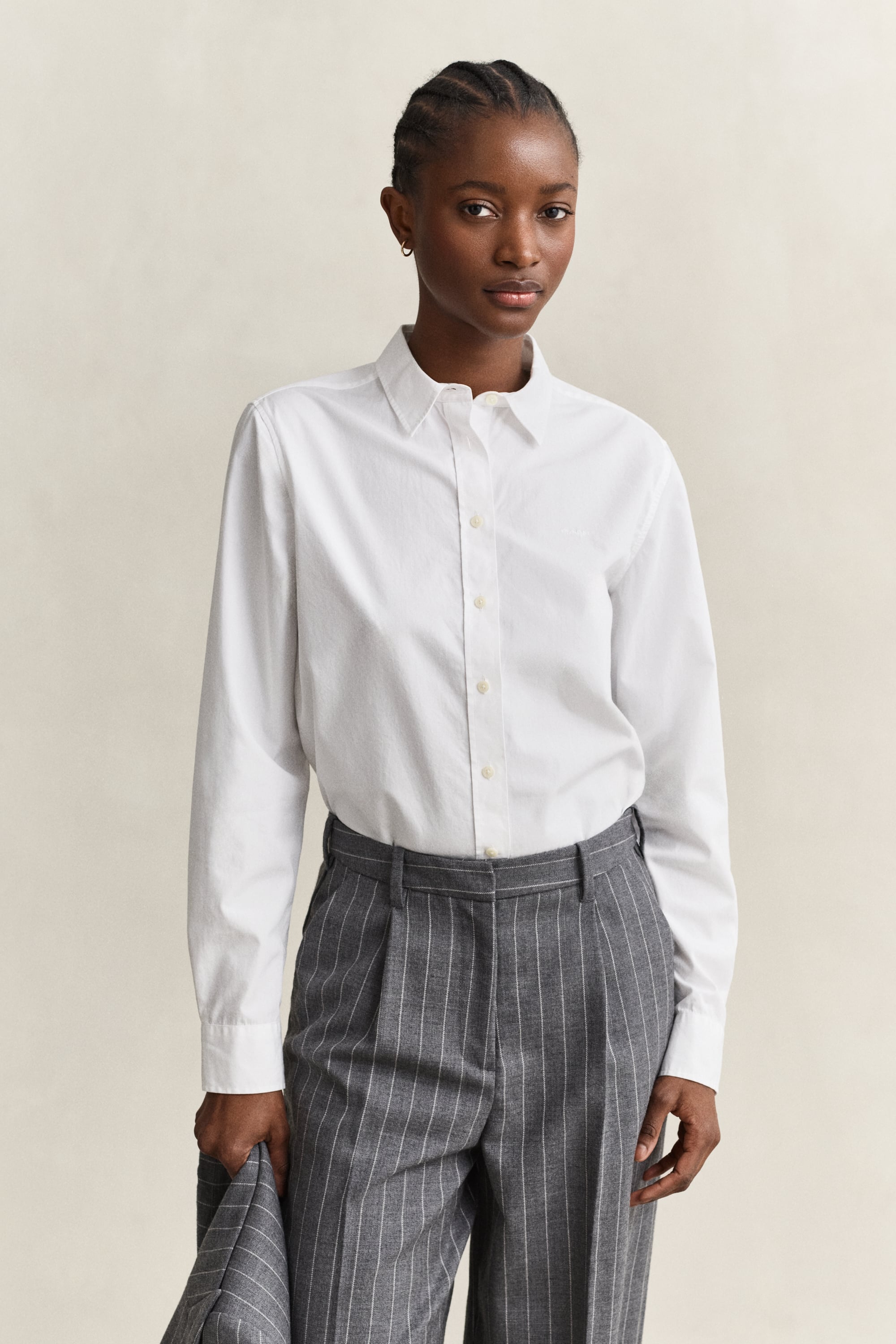Gant Women's White Classic Regular Poplin Shirt (42)
