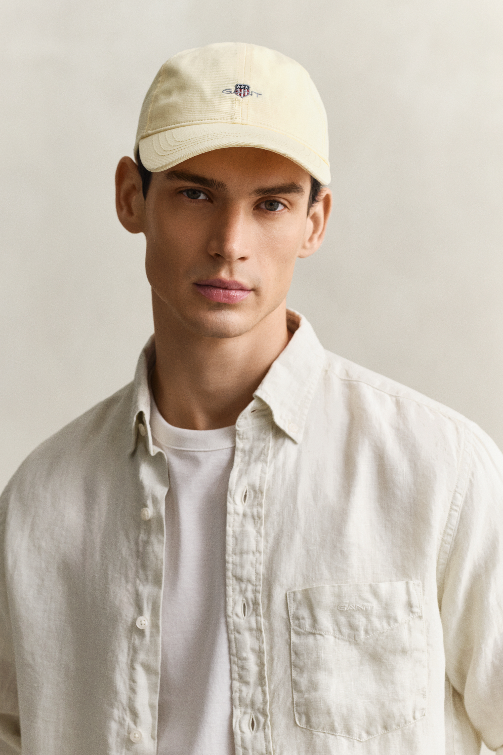 Gant Men's Vanilla Yellow Shield Cotton Twill Cap (One Size)