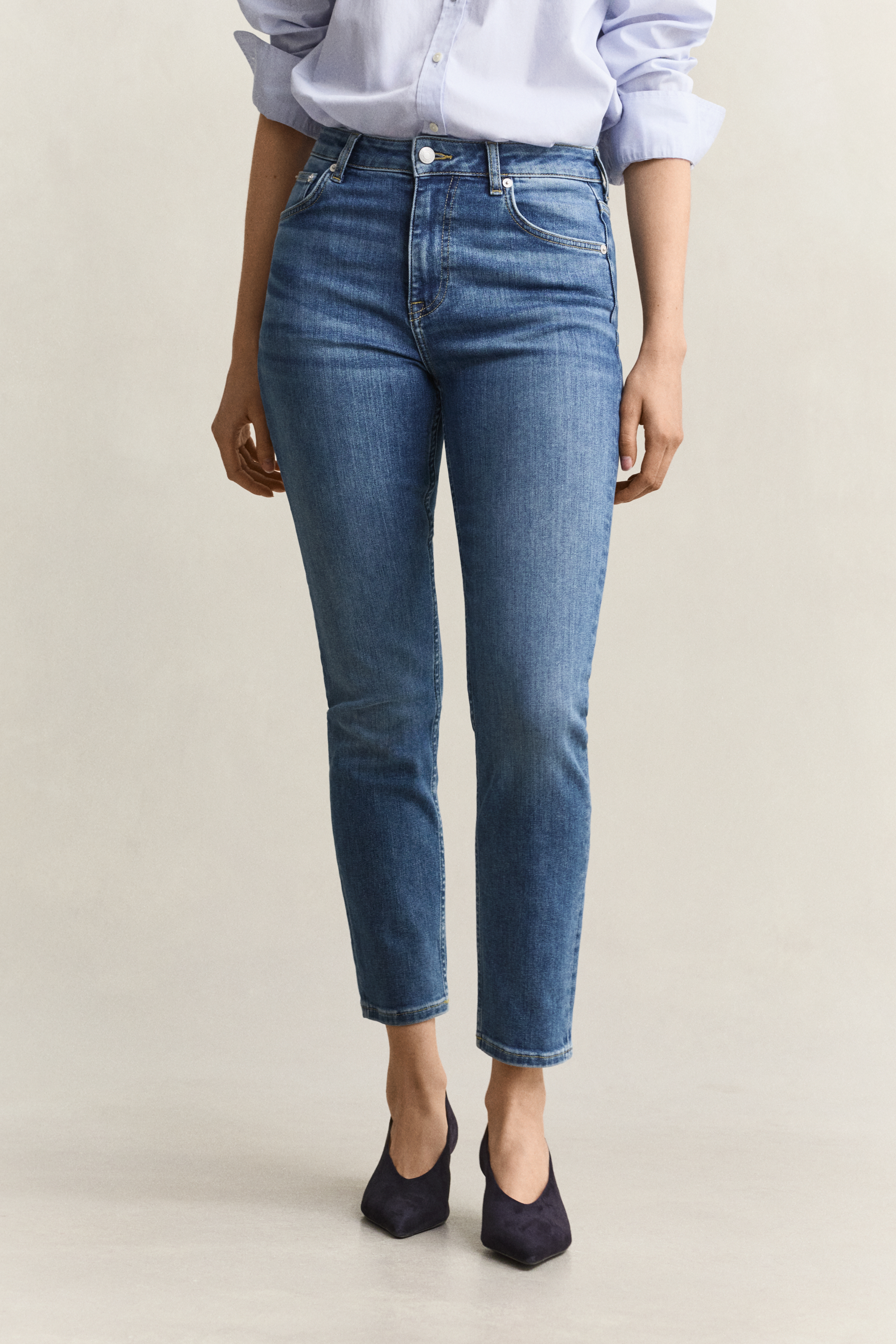 Gant Women's Blue Cropped Stretch Jeans (32) Mid Broken In