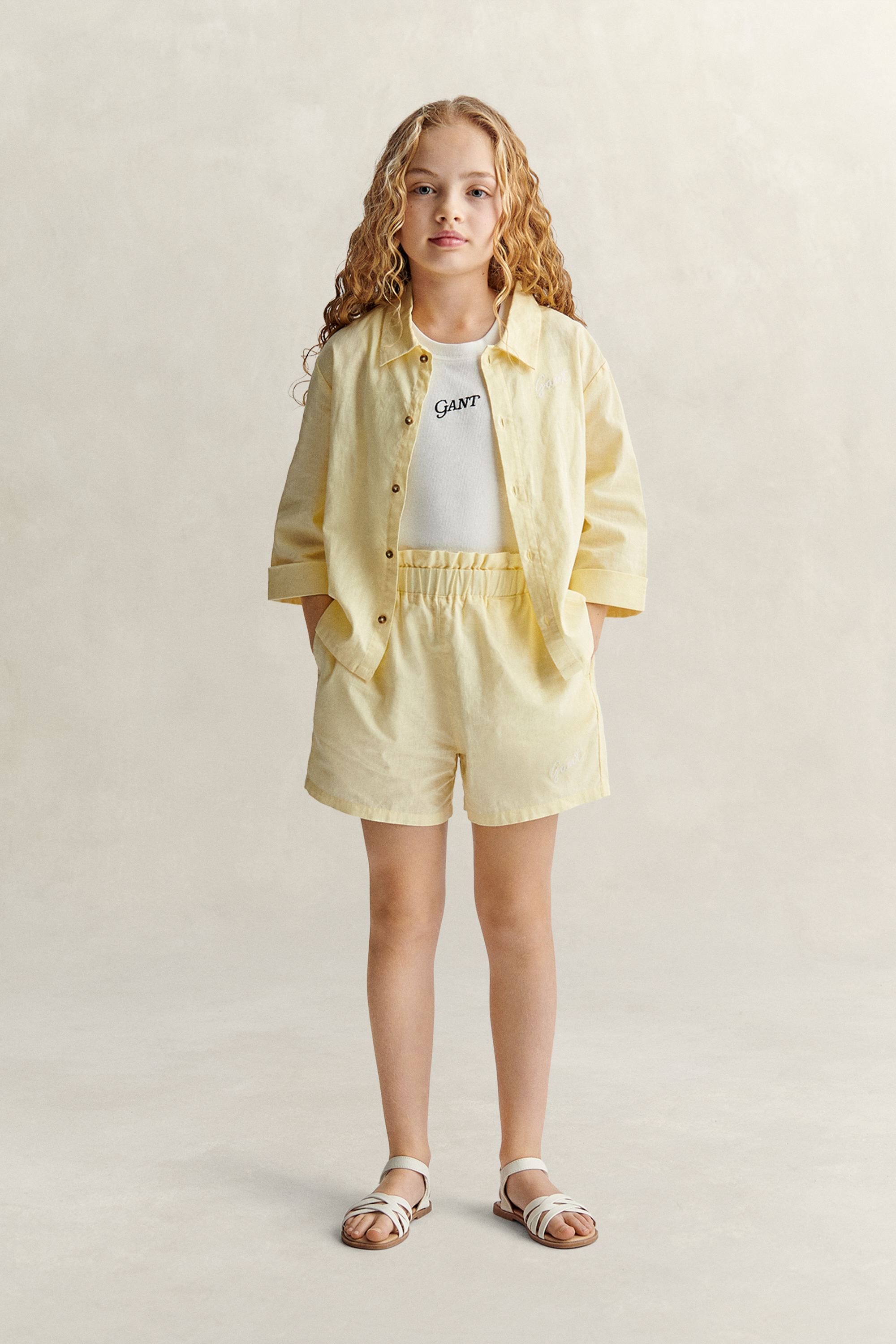 Gant Women's Vanilla Yellow Teens Teen Girls Paperbag Waist Shorts (134/140)