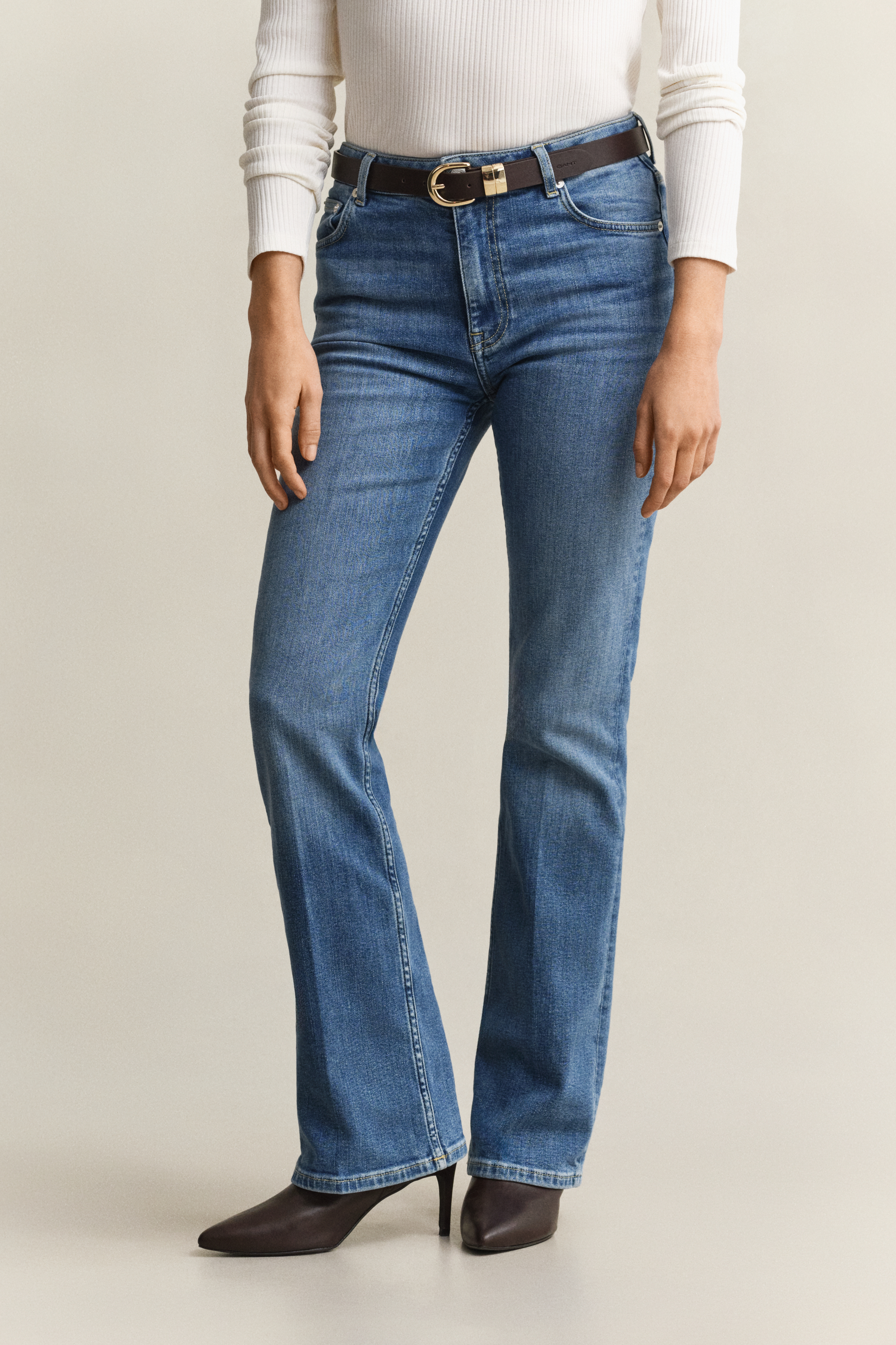 Gant Women's Blue Slim Flared Stretch Jeans (34) Mid Broken In