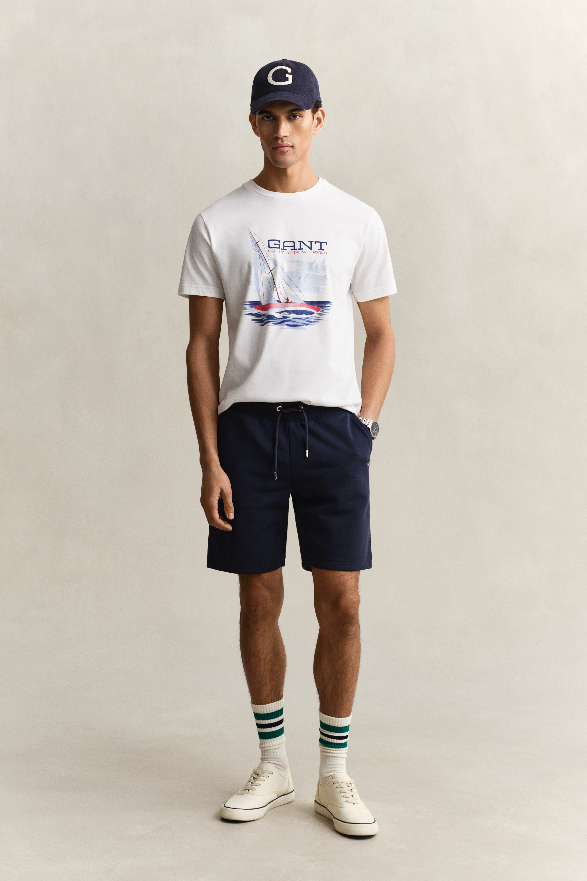 Gant Men's Navy Shield Sweat Shorts (4Xl) Evening Blue