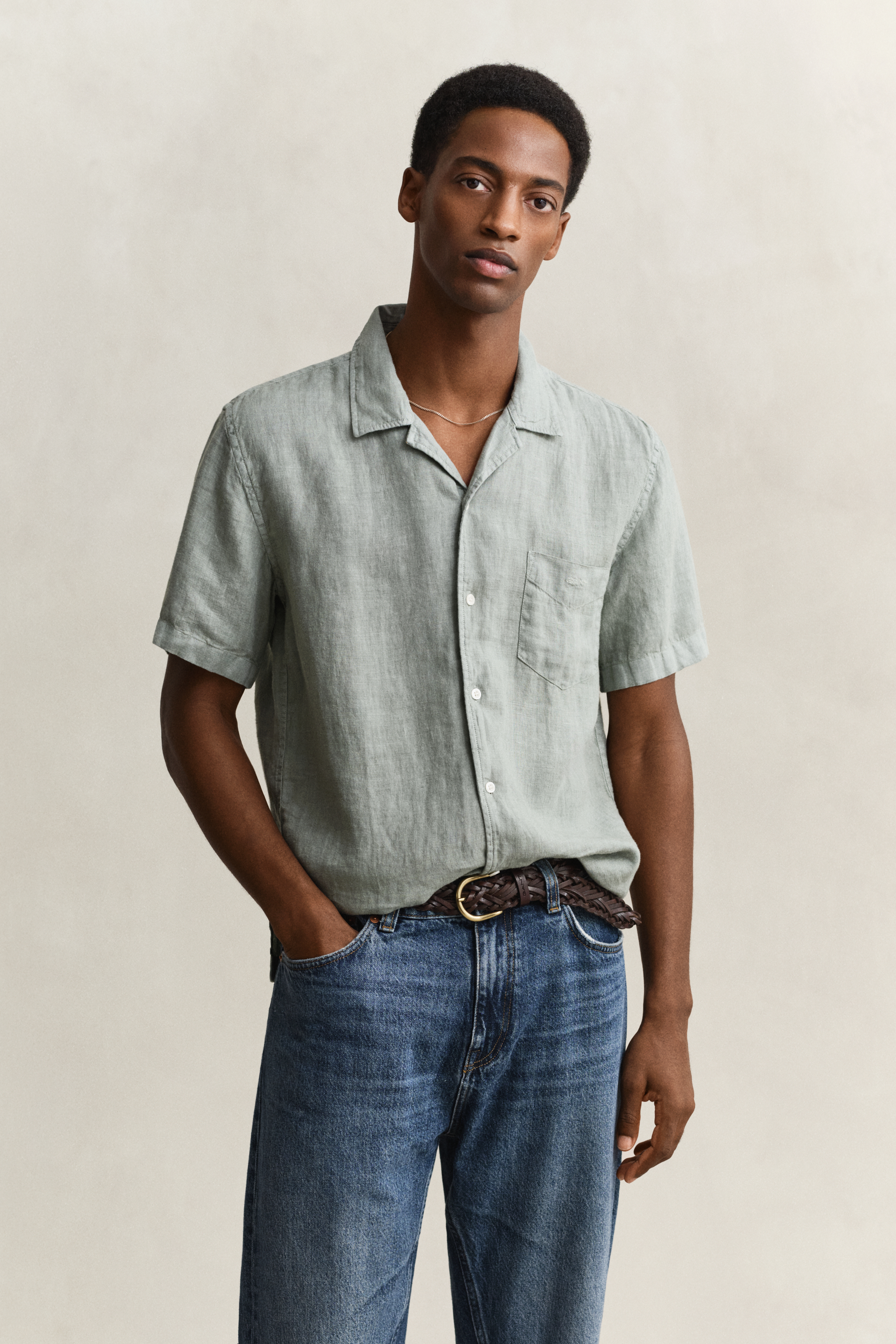 Gant Men's Ceramic Grey Short Sleeve Linen Shirt (M)