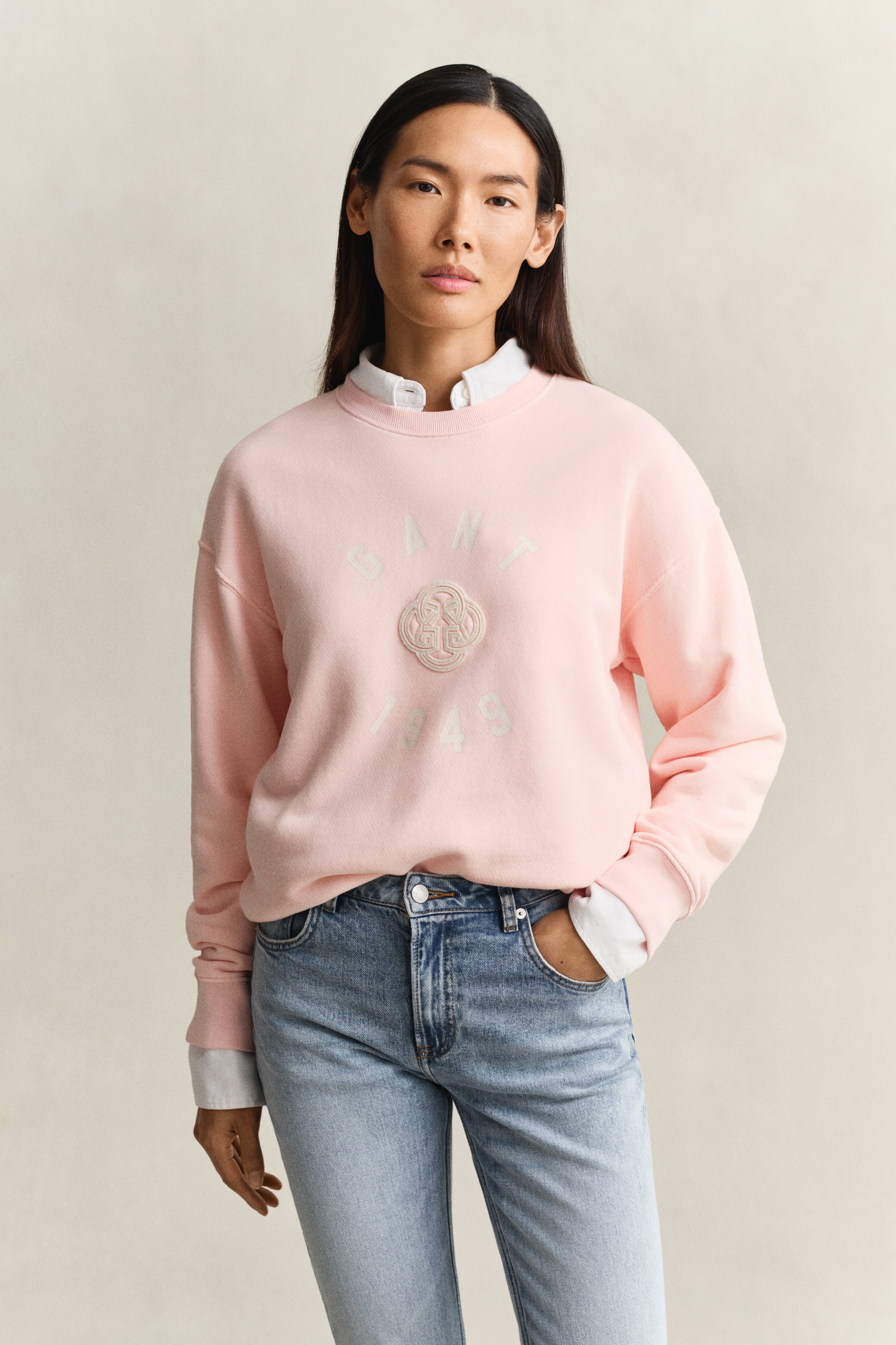 Gant Women's Apricot Pink Graphic Crew Neck Sweatshirt (Xxl)