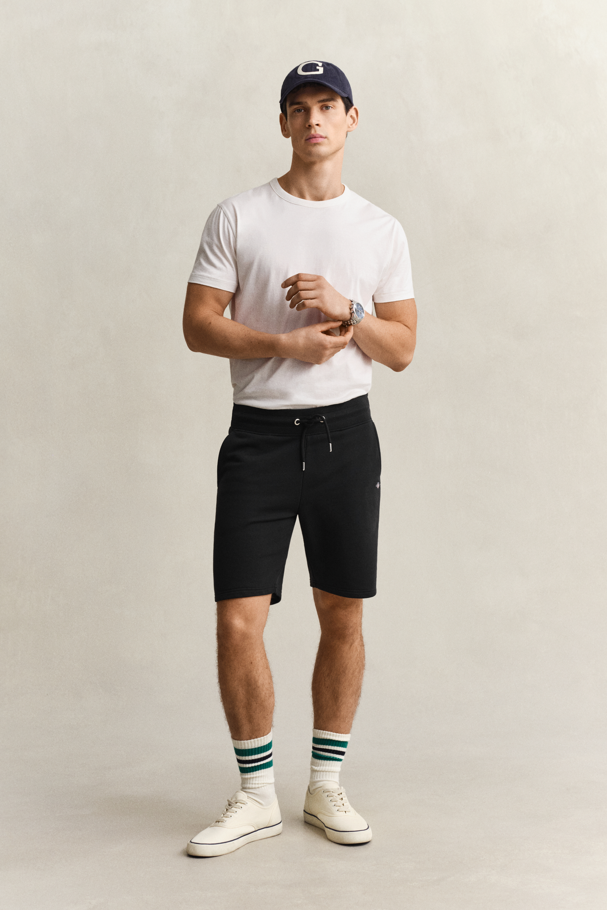 Gant Men's Black Shield Sweat Shorts (L)