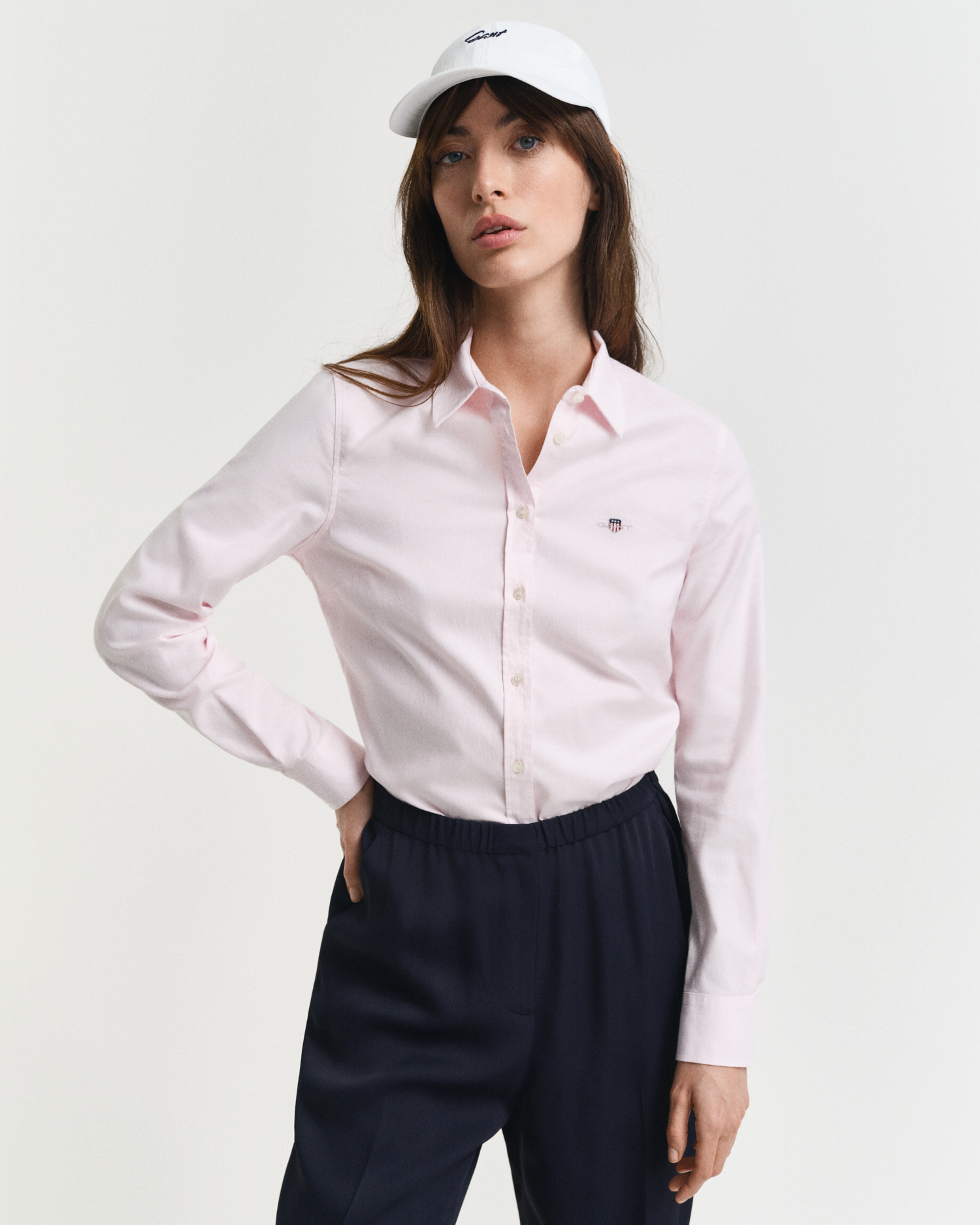 Gant Women's Light/Pink Slim Fit Stretch Oxford Shirt (36) Size 36